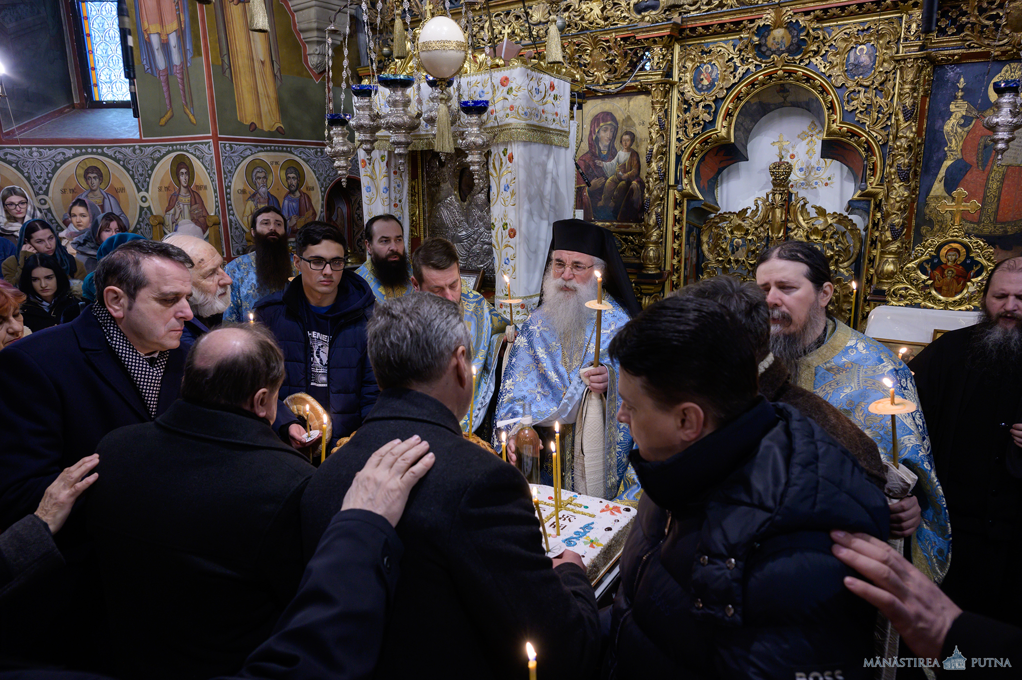 Parastas la Mănăstirea Putna