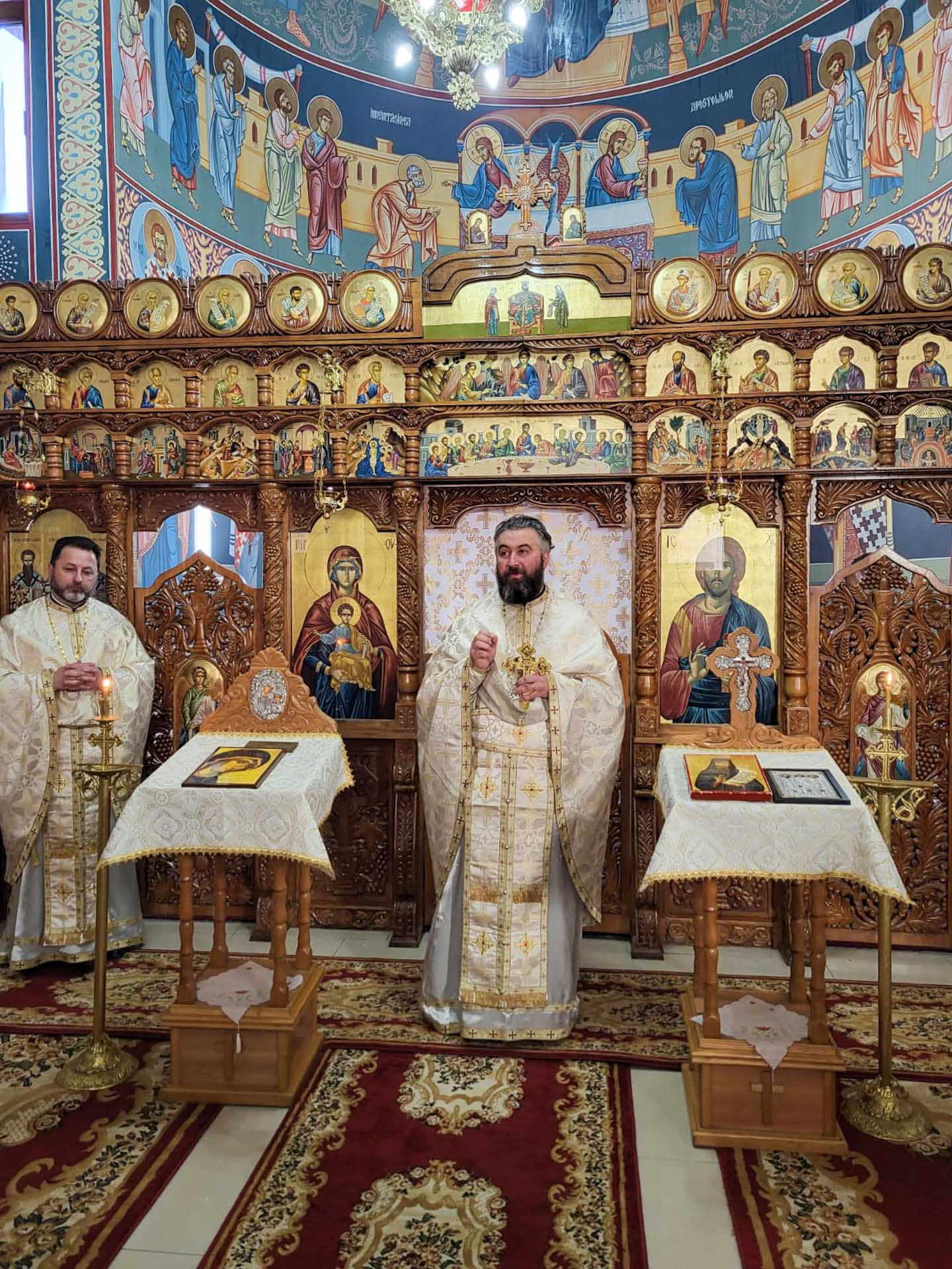 Sfinții Trei Ierarhi, ocrotitorii învățământului teologic, cinstiți la Seminarul din Dorohoi