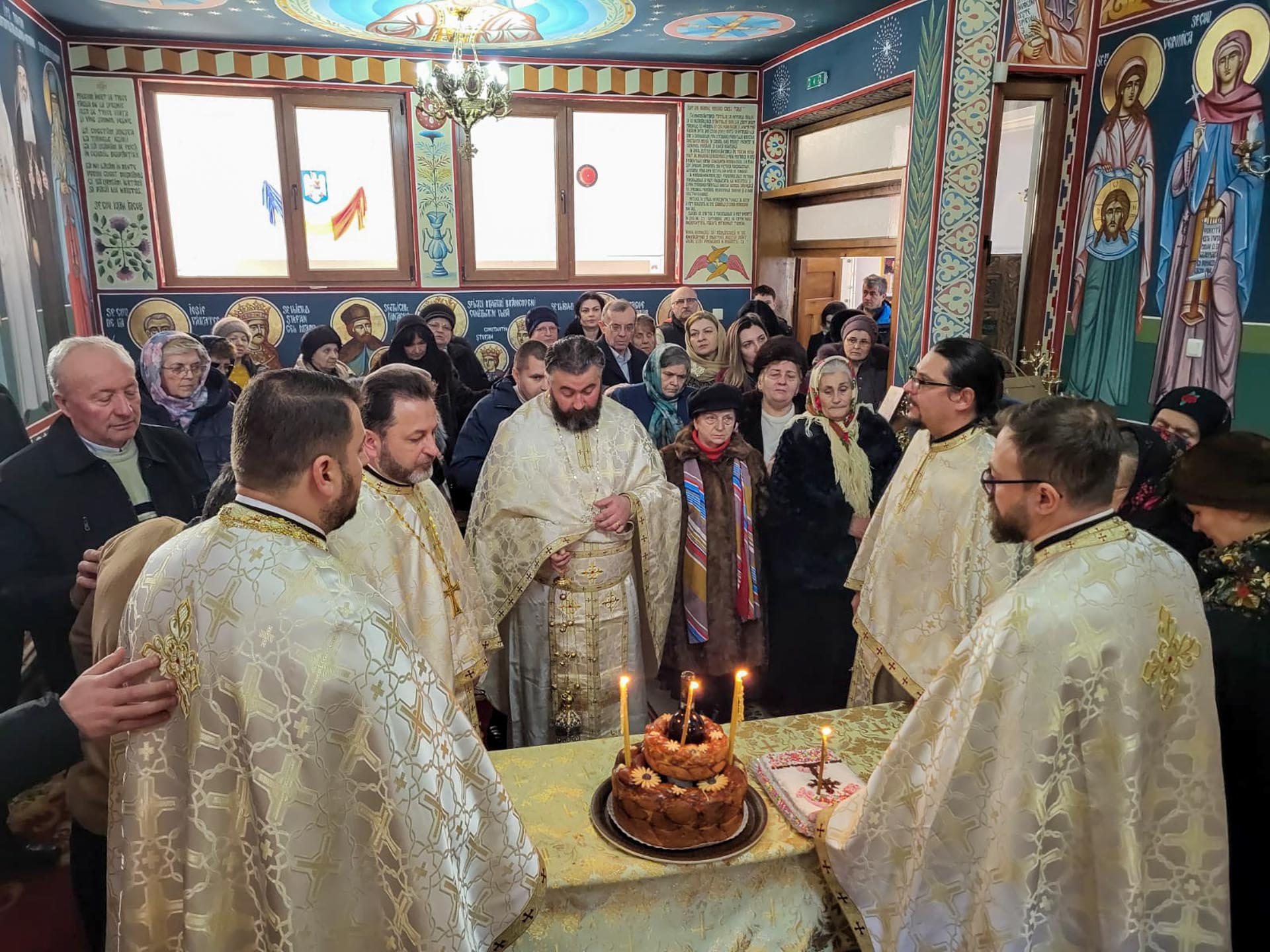 Sfinții Trei Ierarhi, ocrotitorii învățământului teologic, cinstiți la Seminarul din Dorohoi