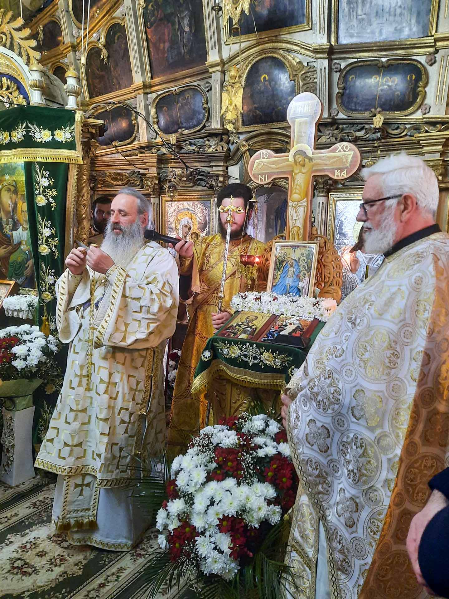 Slujire arhiereasca în Parohia „Sfântul Ierarh Nicolae” - Pipirig II