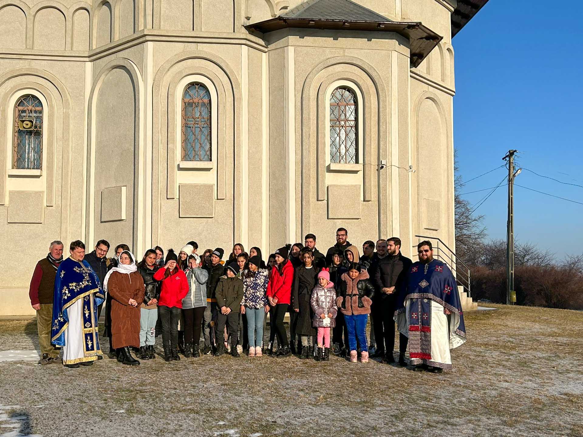 tinerii Departamentului Minorități