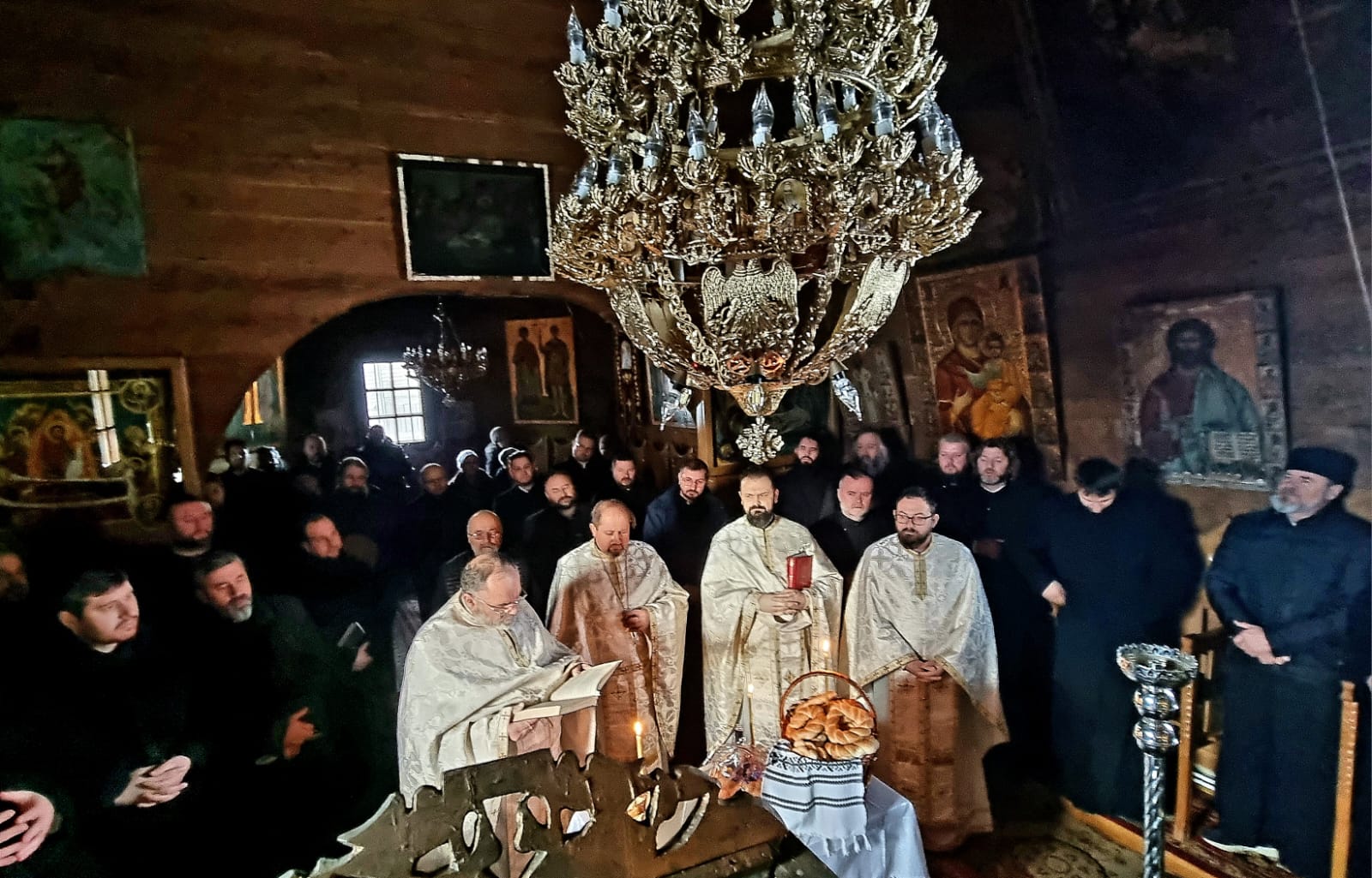 Ziua Poetului național Mihai Eminescu, prilej de comuniune prin credință și cultură în cadrul sedinței lunare a Protopopiatului Dorohoi