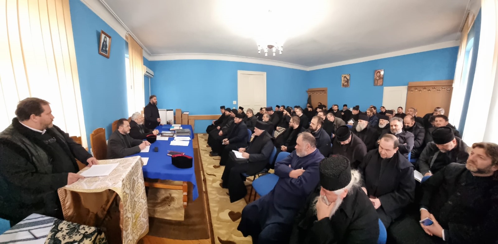 Ziua Poetului național Mihai Eminescu, prilej de comuniune prin credință și cultură în cadrul sedinței lunare a Protopopiatului Dorohoi