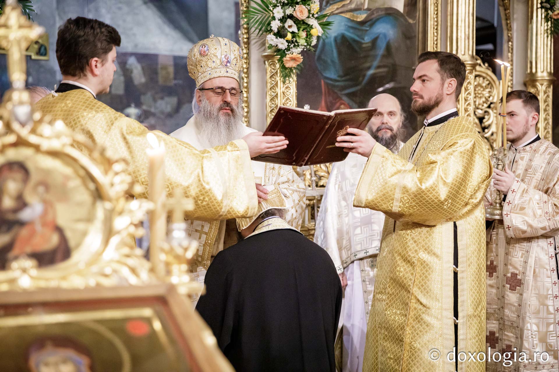 Rugăciune și binecuvântare la hramul istoric al Catedralei mitropolitane din Iași