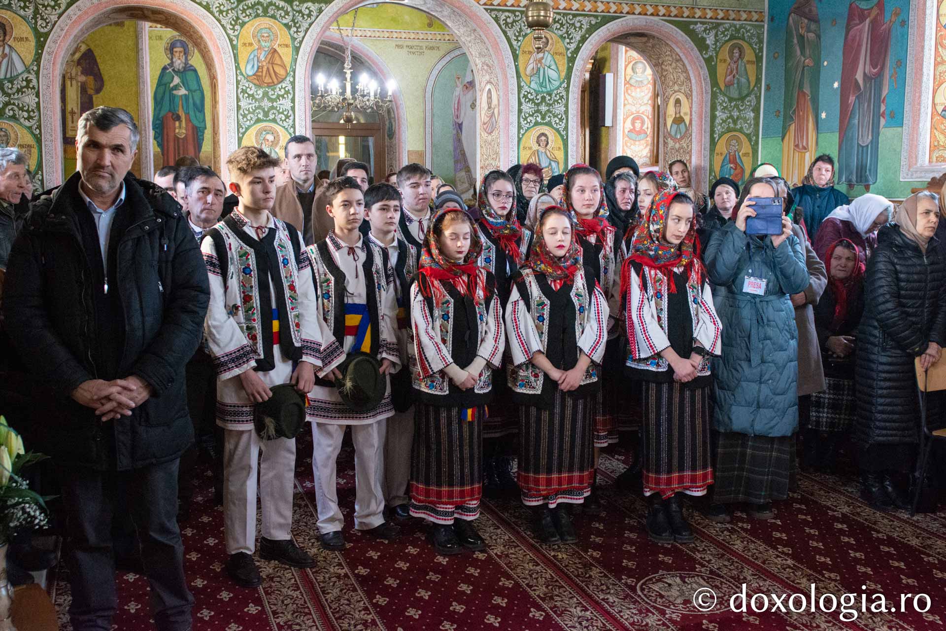 Patriarhul Teoctist Arăpașu a fost pomenit în locurile natale / Foto: Mihail Vrăjitoru Patriarhul Teoctist Arăpașu a fost pomenit în locurile natale