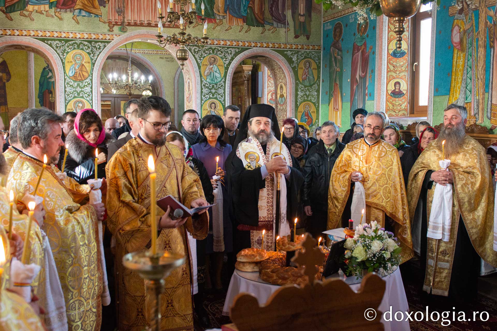 Patriarhul Teoctist Arăpașu a fost pomenit în locurile natale / Foto: Mihail Vrăjitoru Patriarhul Teoctist Arăpașu a fost pomenit în locurile natale