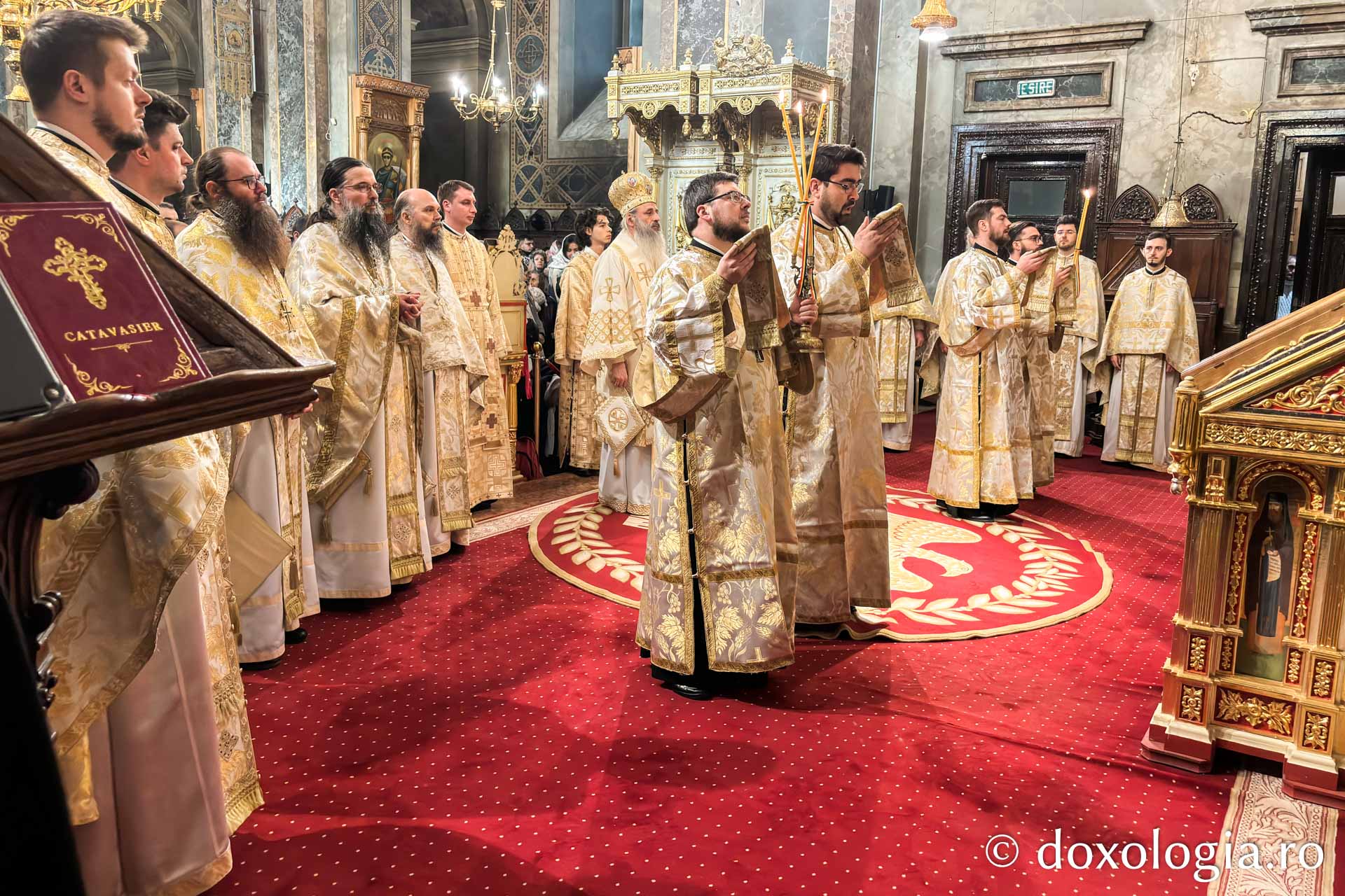Părintele Mitropolit Teofan a slujit la Catedrala Mitropolitană din Iași