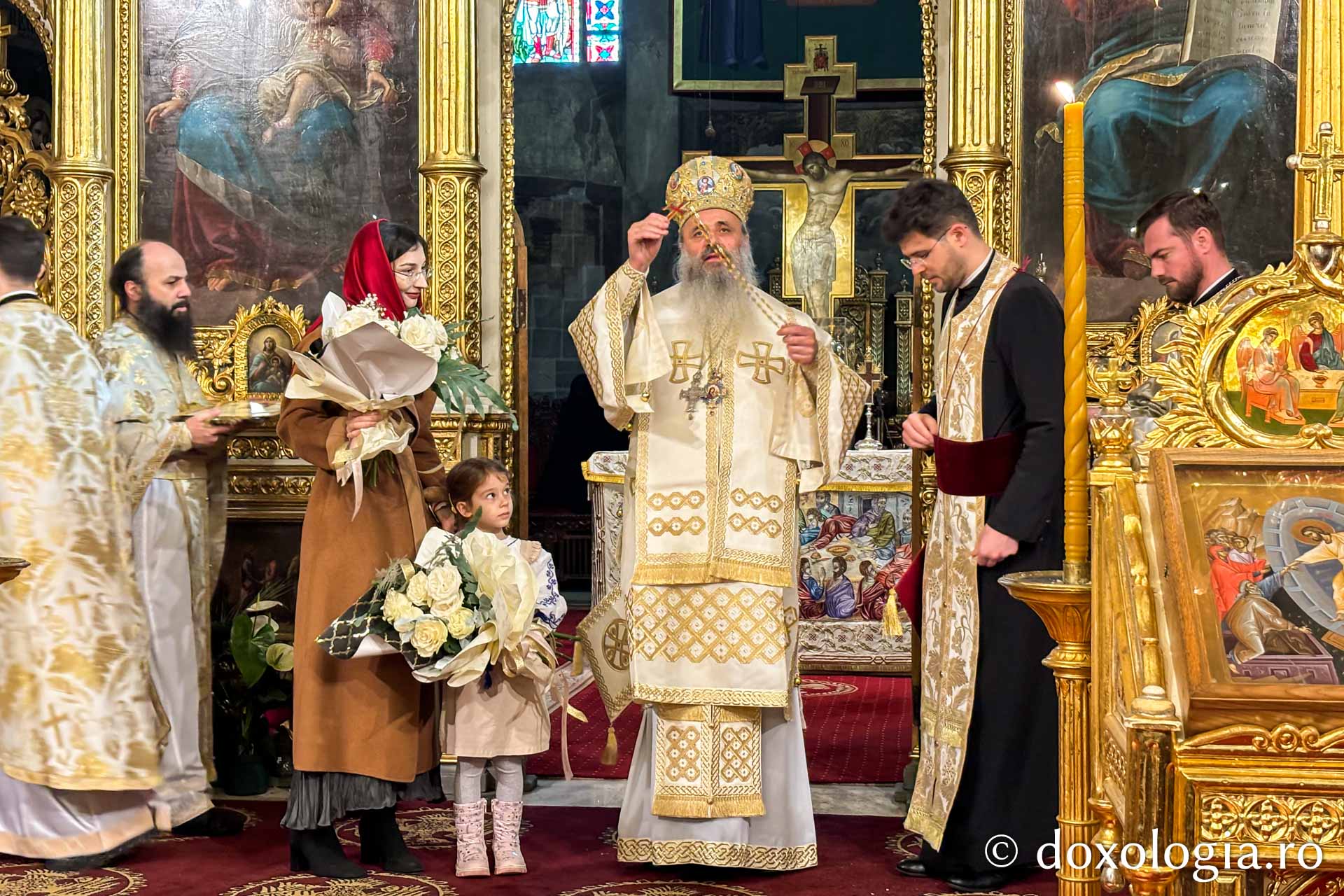 Părintele Mitropolit Teofan a slujit la Catedrala Mitropolitană din Iași