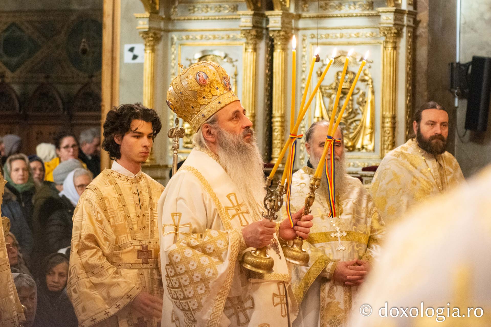 Părintele Mitropolit Teofan a slujit la Catedrala Mitropolitană din Iași