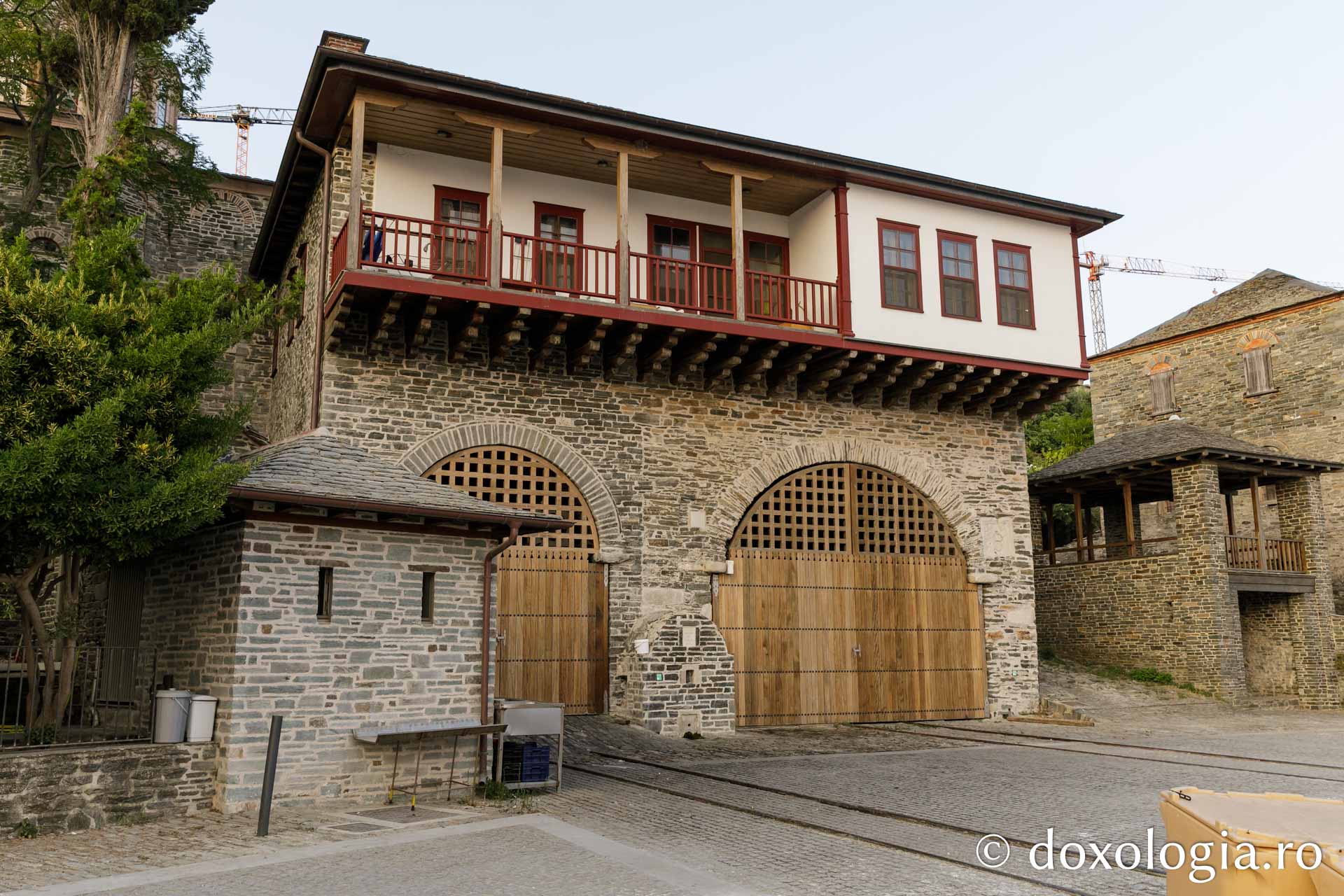 Arsanaua Mănăstirii Vatoped / Foto: Pr. Silviu Cluci Arsanaua Mănăstirii Vatoped