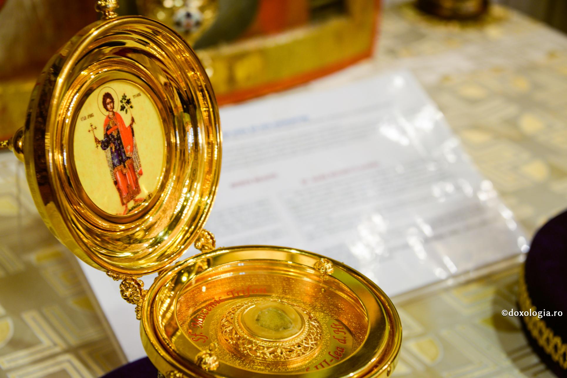 Moaștele Sfântului Mucenic Trifon