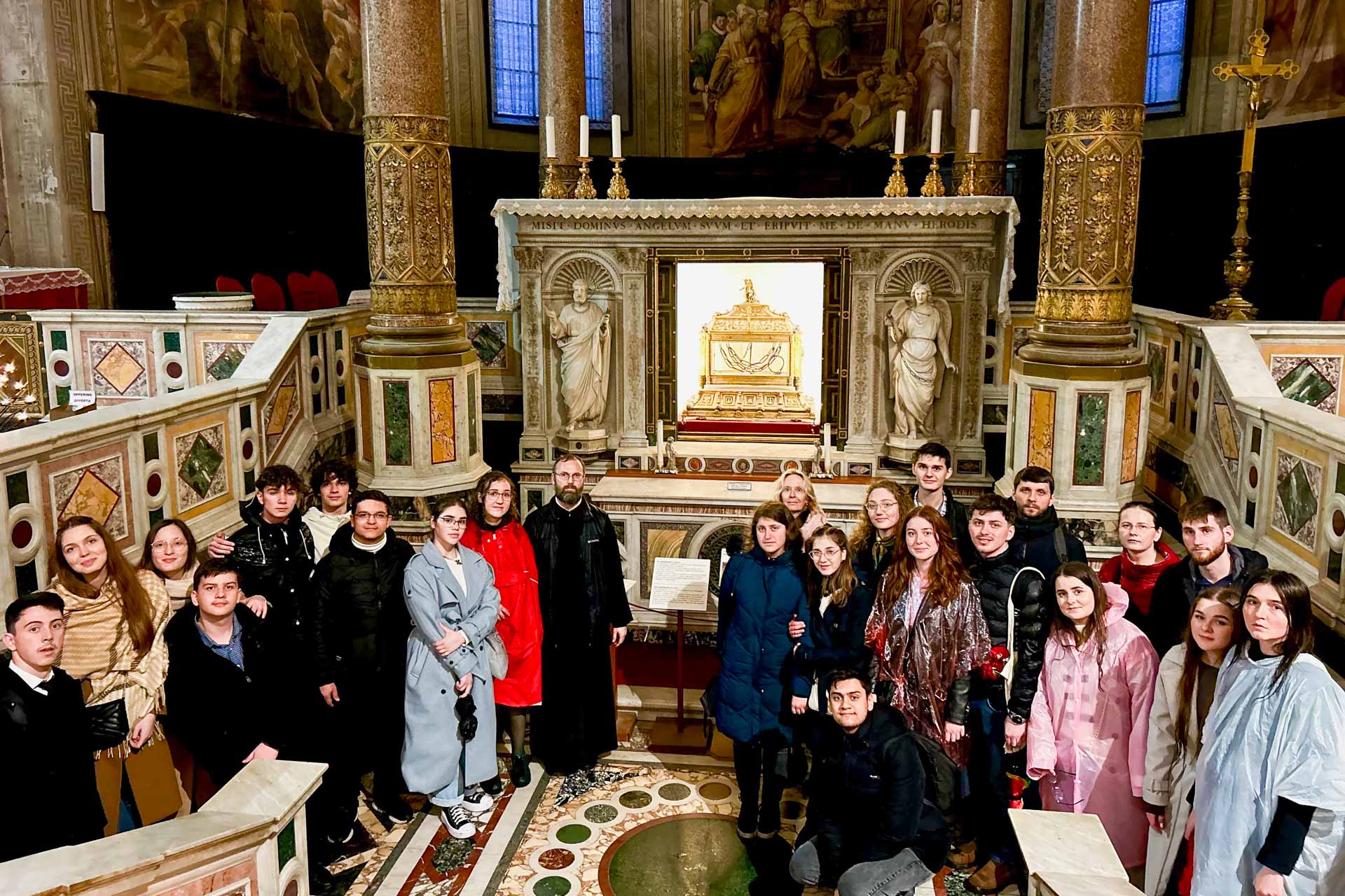 grup de pelerini la Roma