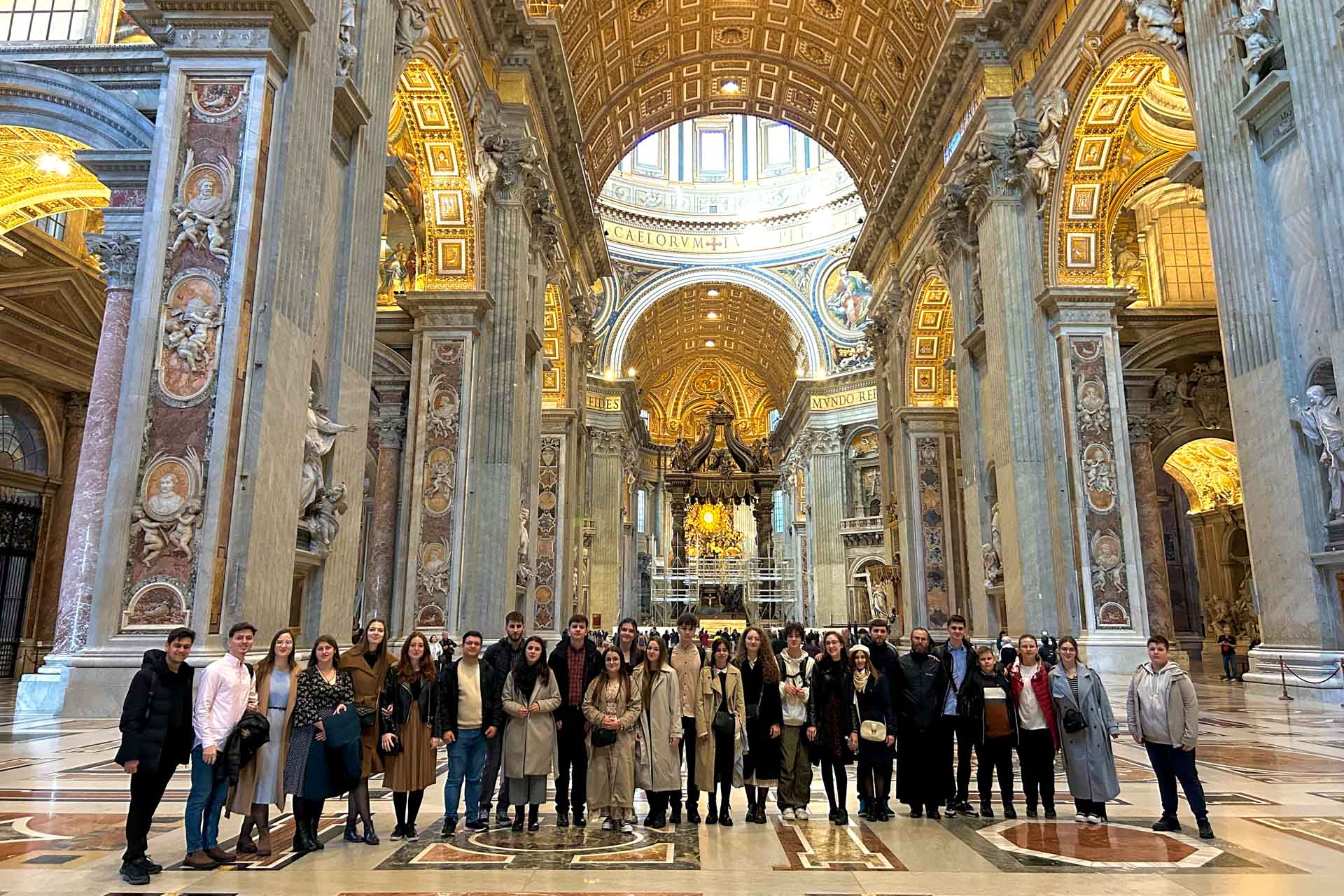 grup de pelerini la Roma