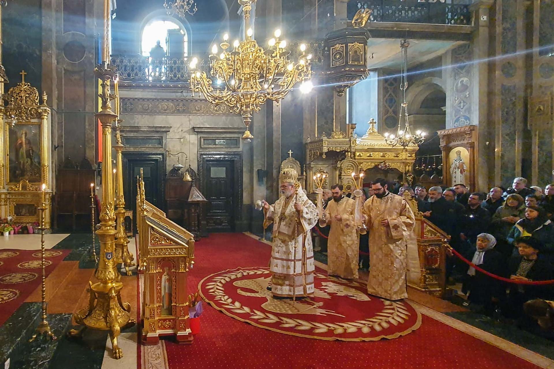 Episcopul Ortodox Român al Canadei a slujit la Catedrala Mitropolitană din Iași