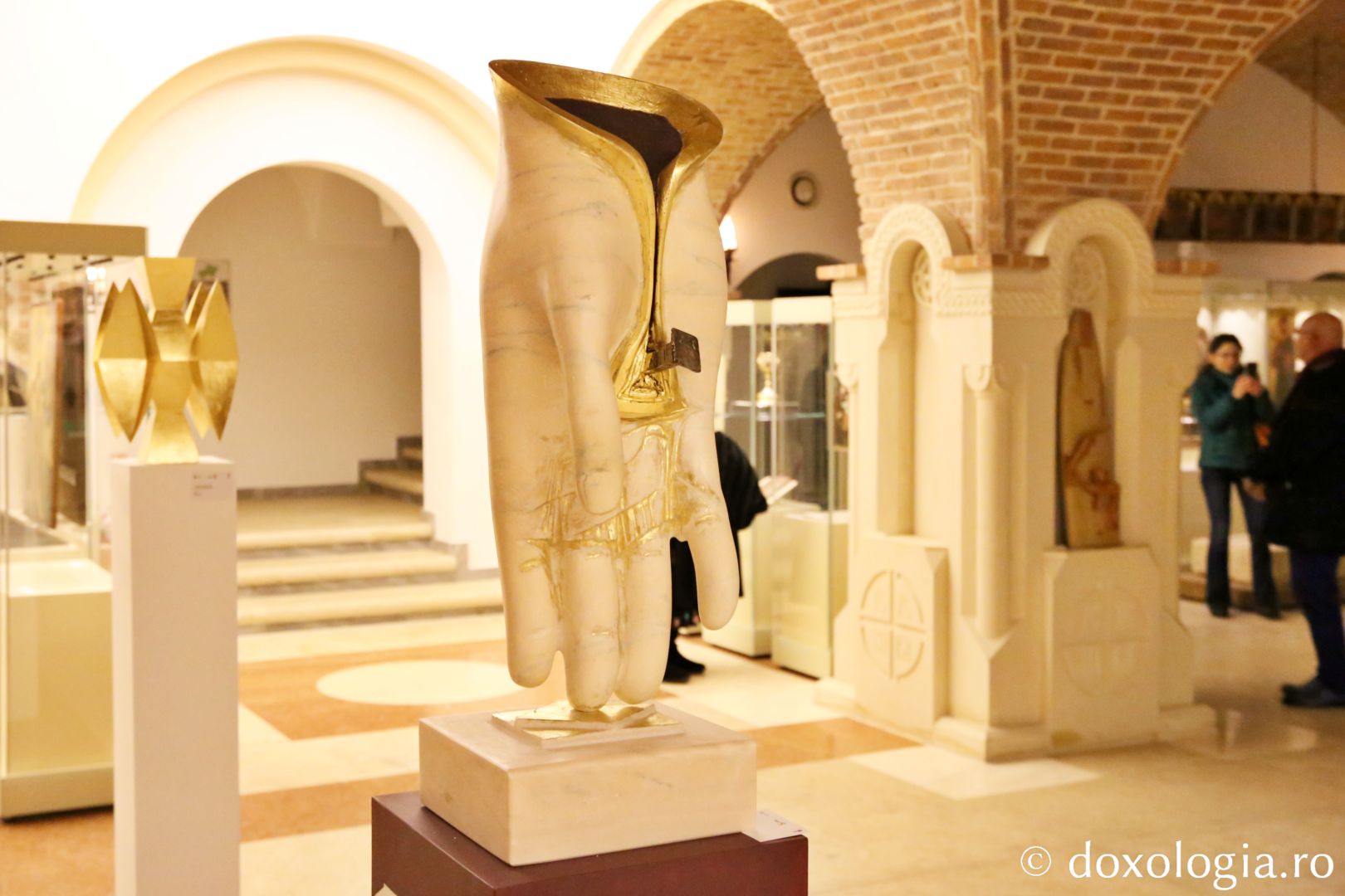 Expoziție sculptură la Muzeul Mitropolitan