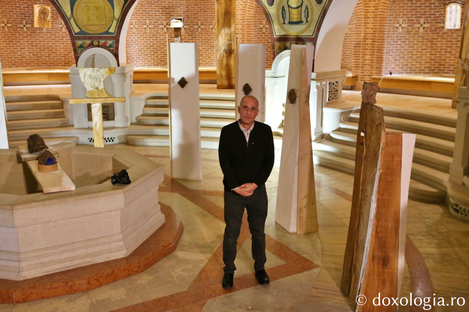 Expoziție sculptură la Muzeul Mitropolitan