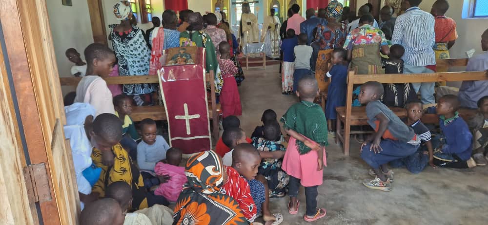 În mijlocul credincioșilor din satele Ilalasimba, Ibogo și Magubike