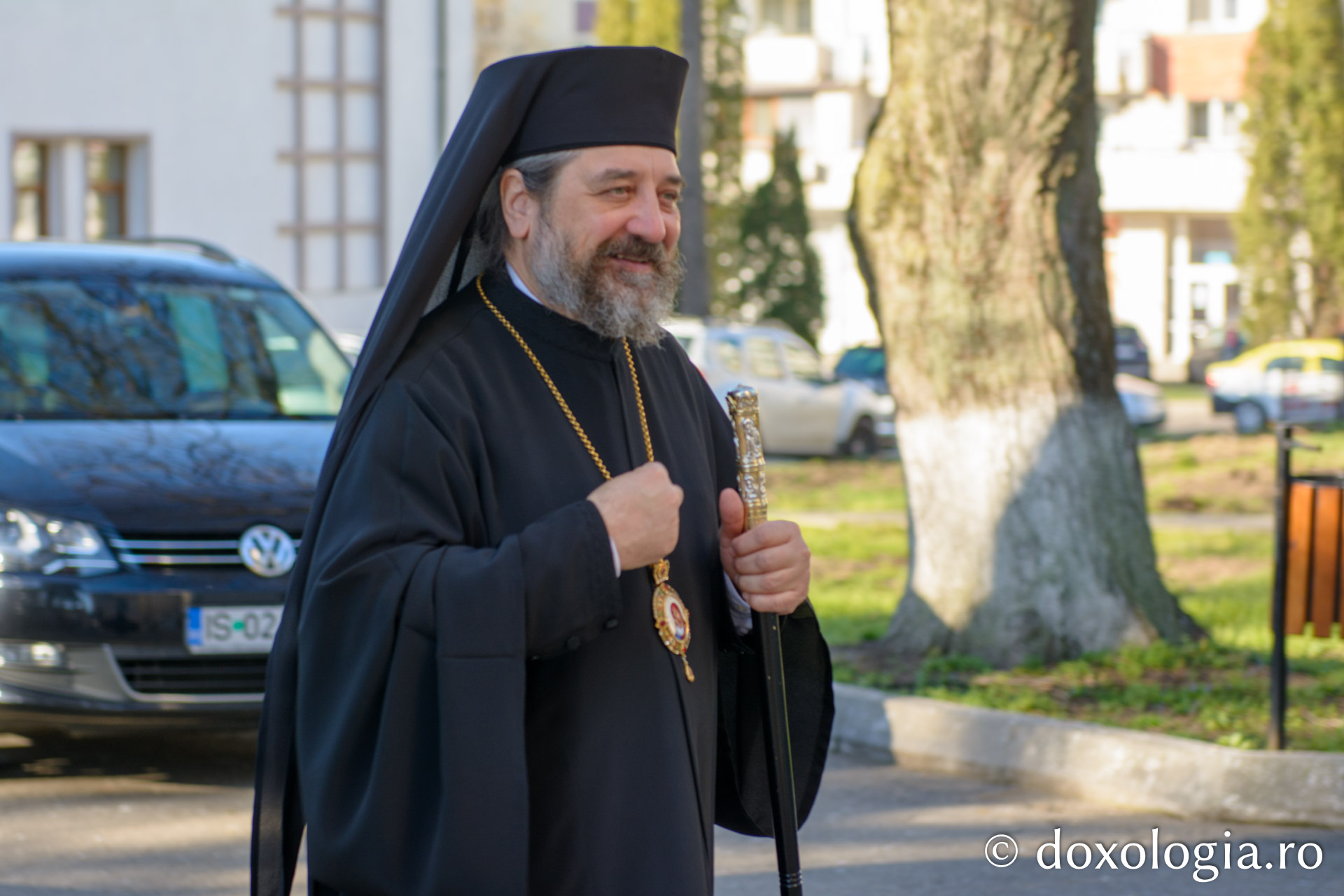 Slujire arhierească la Parohia „Sfinţii Arhangheli” din Pașcani / Foto: Mihail Vrăjitoru Slujire arhierească la Parohia „Sfinţii Arhangheli” din Pașcani