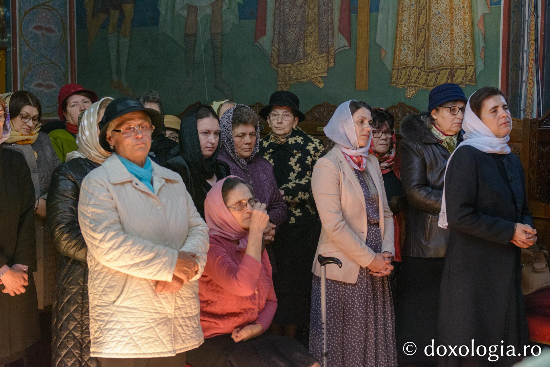 Slujire arhierească la Parohia „Sfinţii Arhangheli” din Pașcani / Foto: Mihail Vrăjitoru Slujire arhierească la Parohia „Sfinţii Arhangheli” din Pașcani