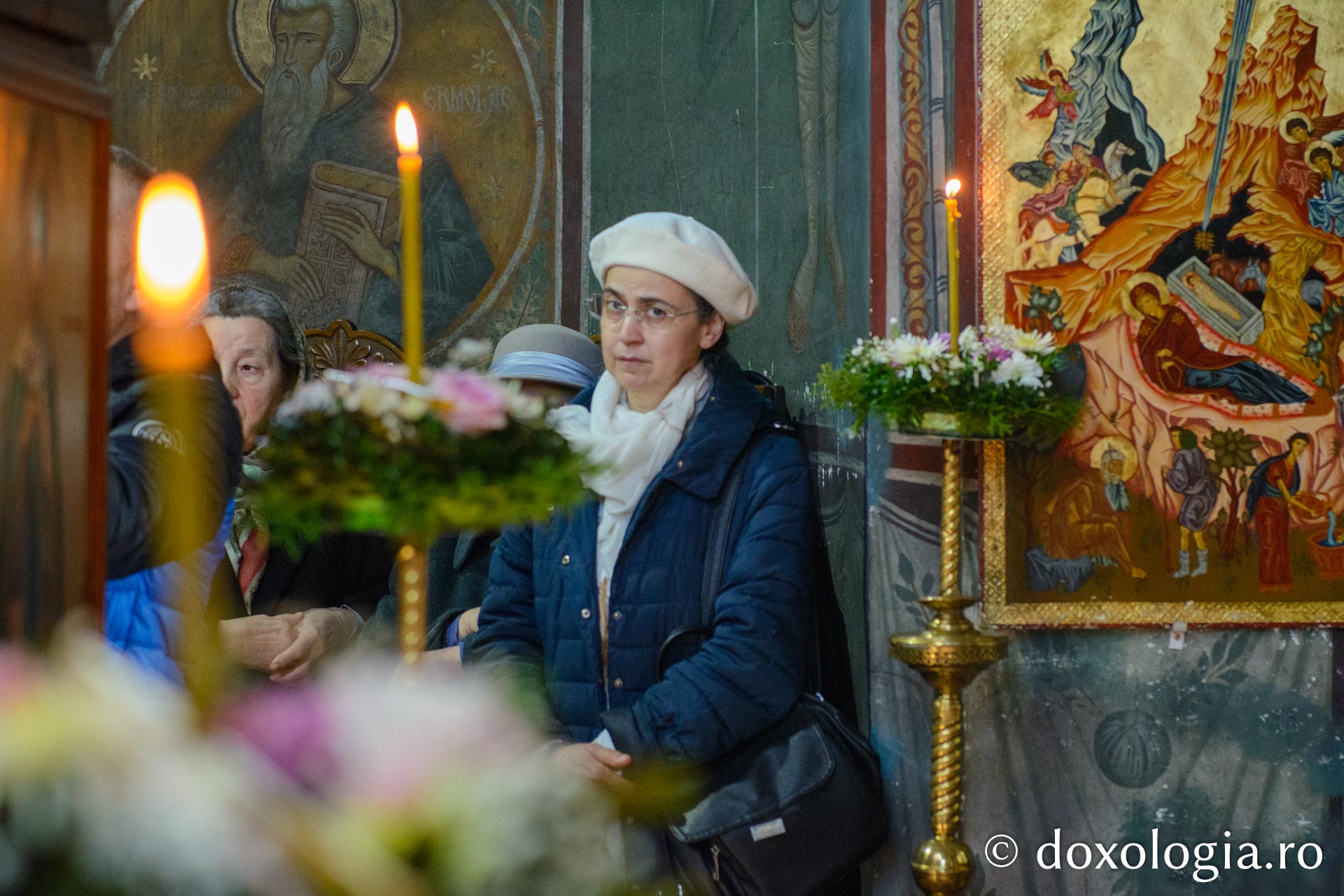 Slujire arhierească la Parohia „Sfinţii Arhangheli” din Pașcani / Foto: Mihail Vrăjitoru Slujire arhierească la Parohia „Sfinţii Arhangheli” din Pașcani