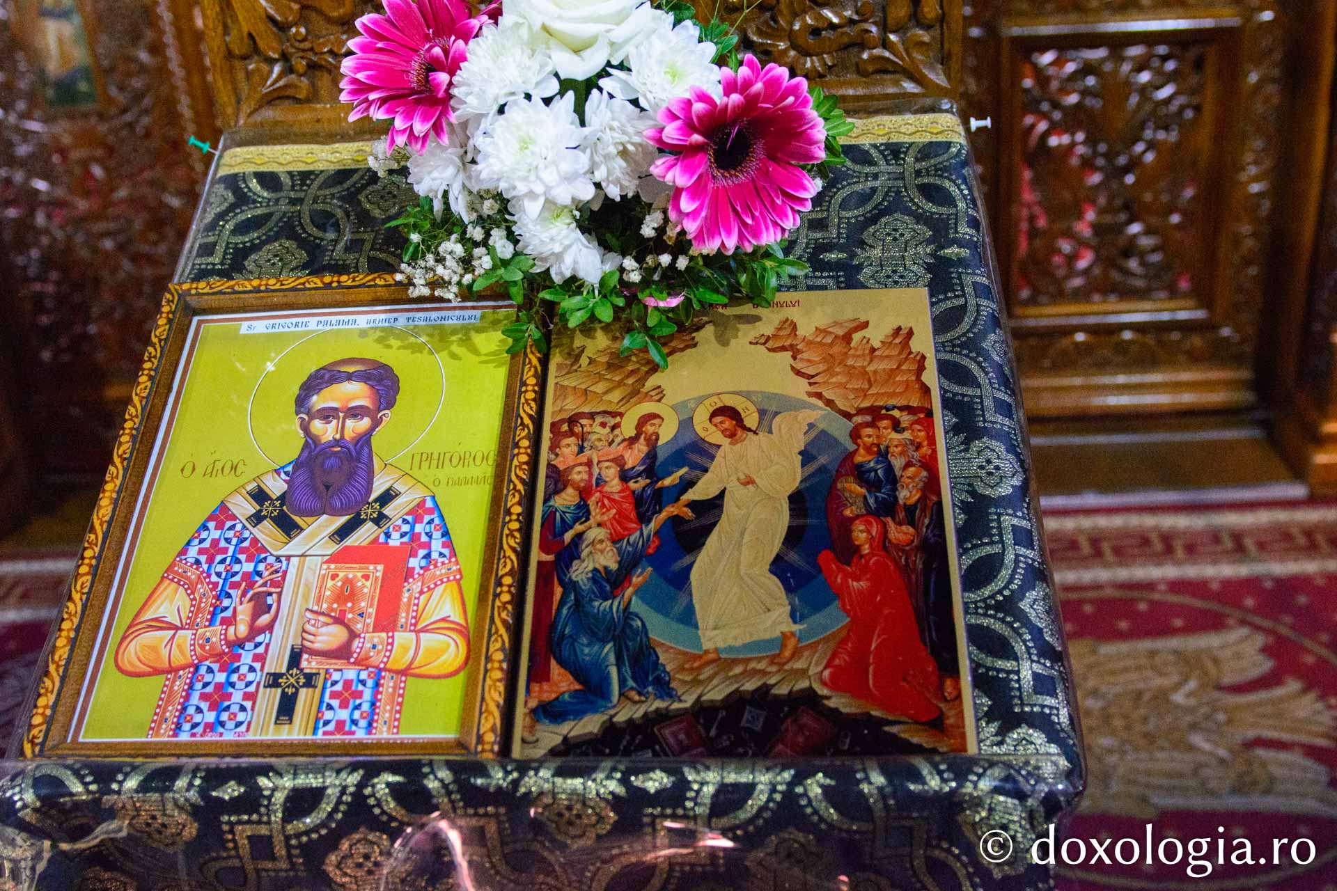 Slujire arhierească la Parohia „Sfinţii Arhangheli” din Pașcani / Foto: Mihail Vrăjitoru Slujire arhierească la Parohia „Sfinţii Arhangheli” din Pașcani