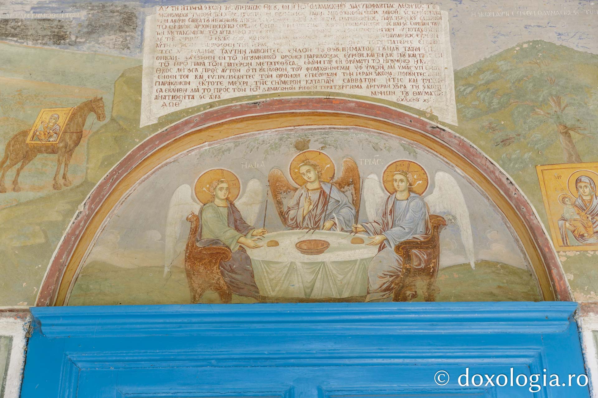 Proschinitarul Icoanei Maicii Domnului Trihirusa de la Mănăstirea Hilandar