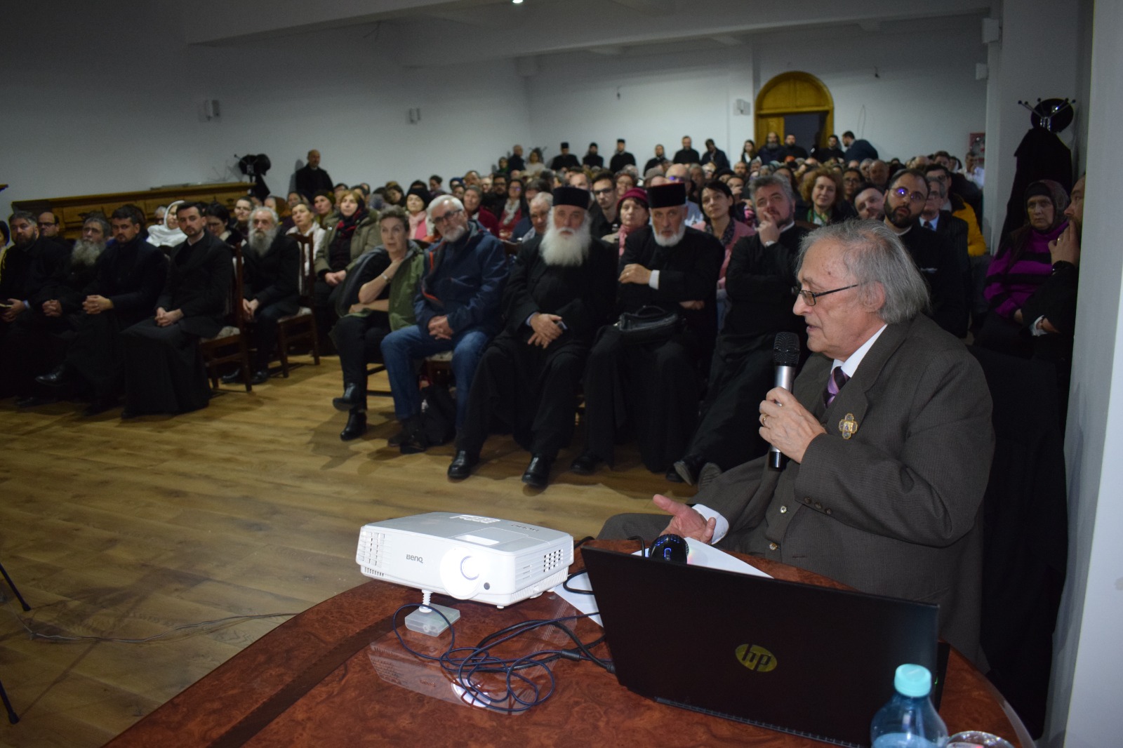 Profesorul universitar Vasile Astărăstoae a conferențiat la Botoșani