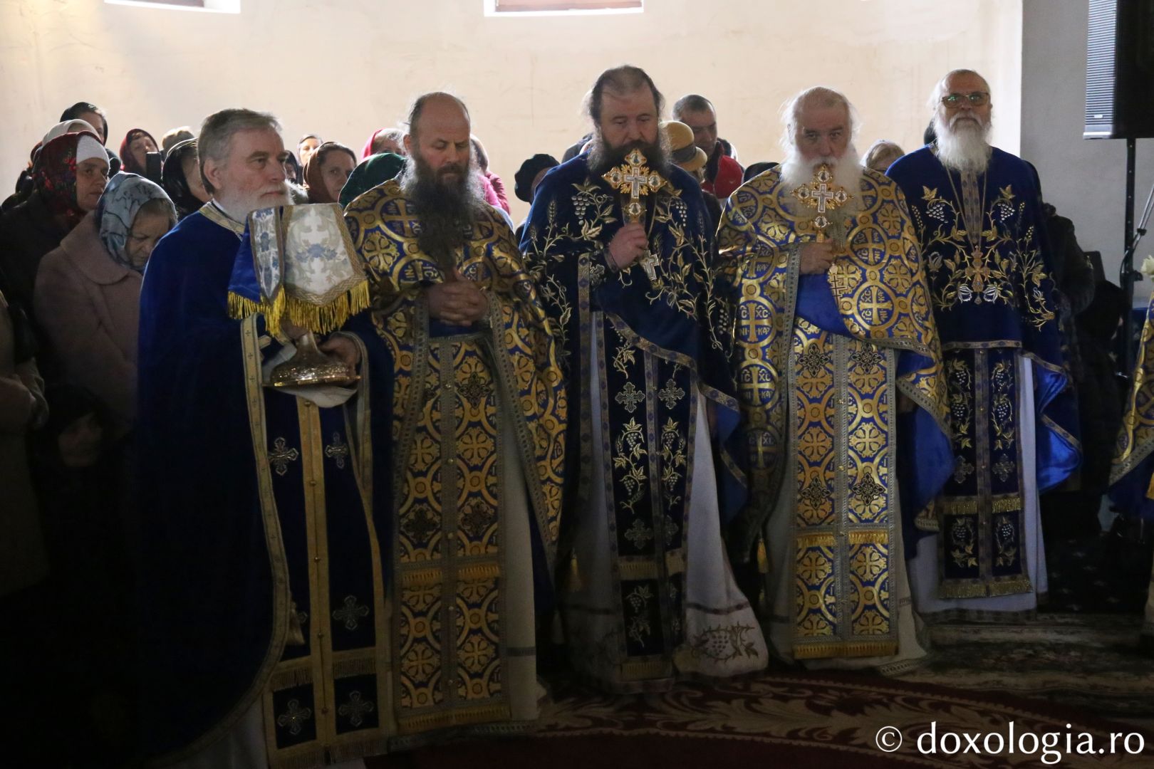 „În această zi, fericirea Maicii Domnului este și nouă pusă la inimă”