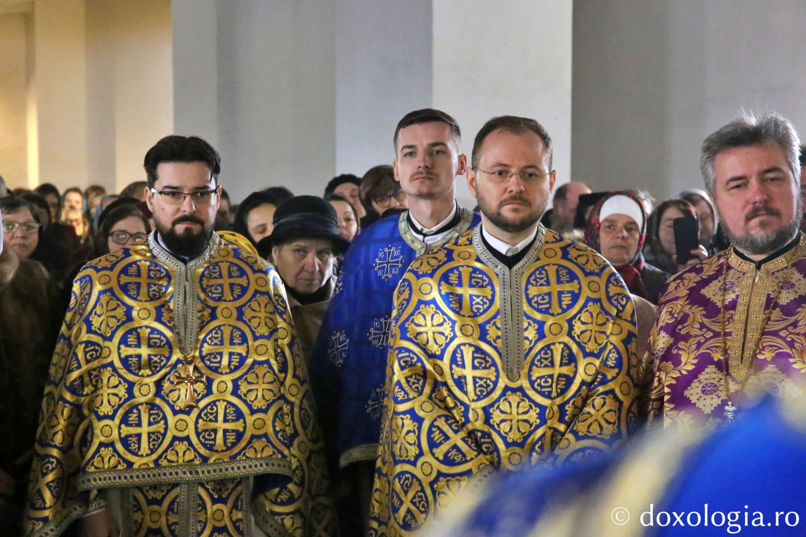 „În această zi, fericirea Maicii Domnului este și nouă pusă la inimă”