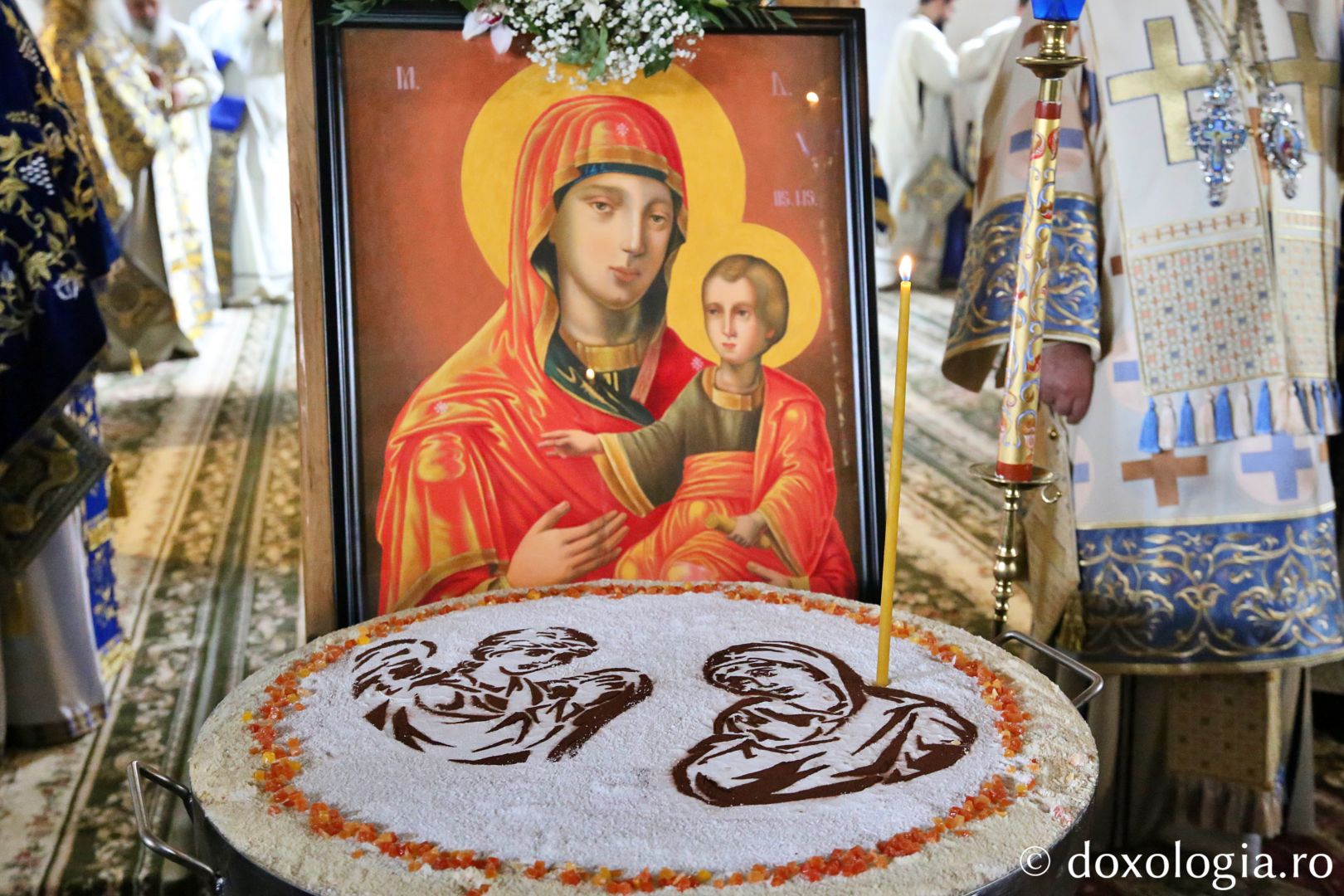 „În această zi, fericirea Maicii Domnului este și nouă pusă la inimă”