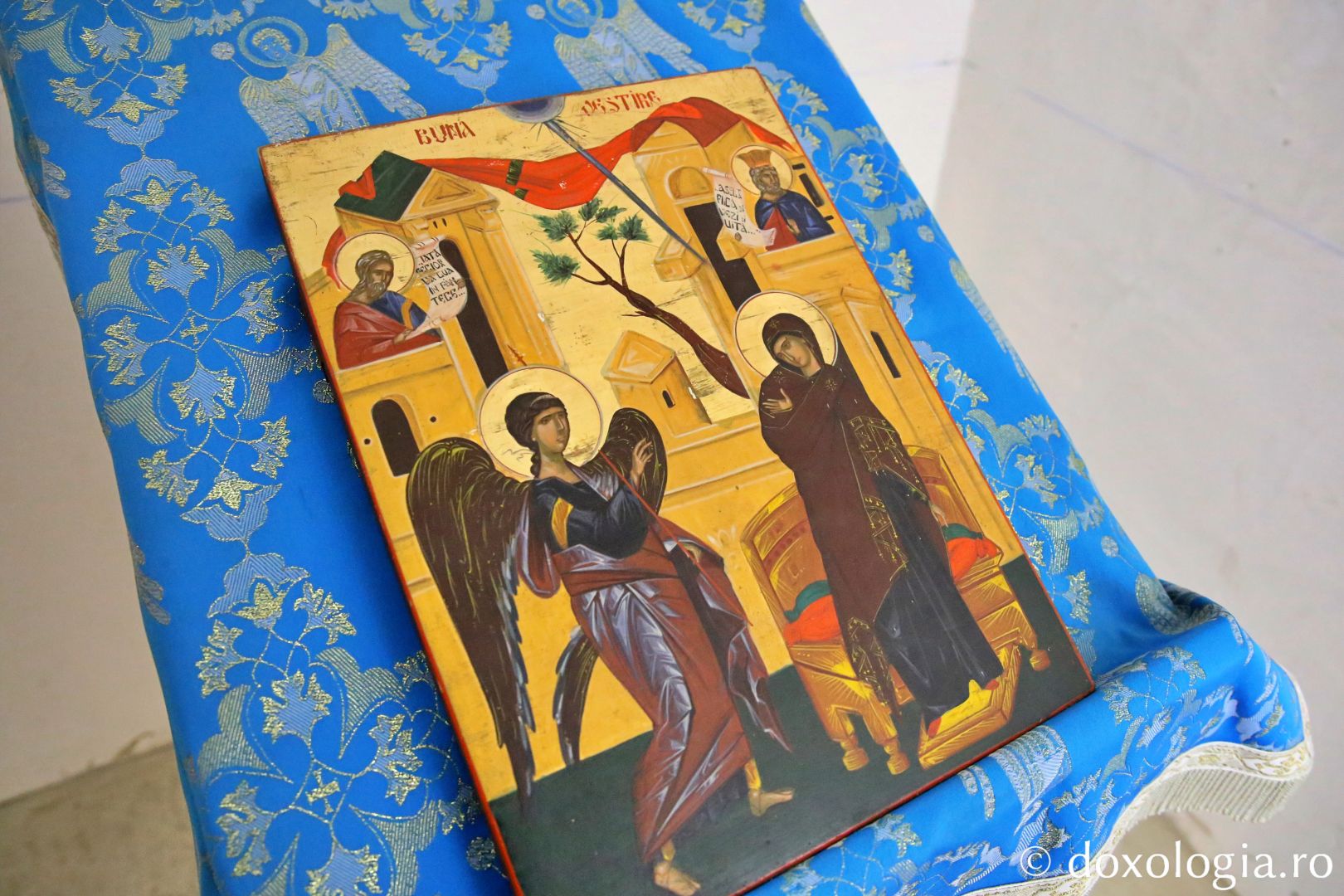 Icoana Bunei Vestiri