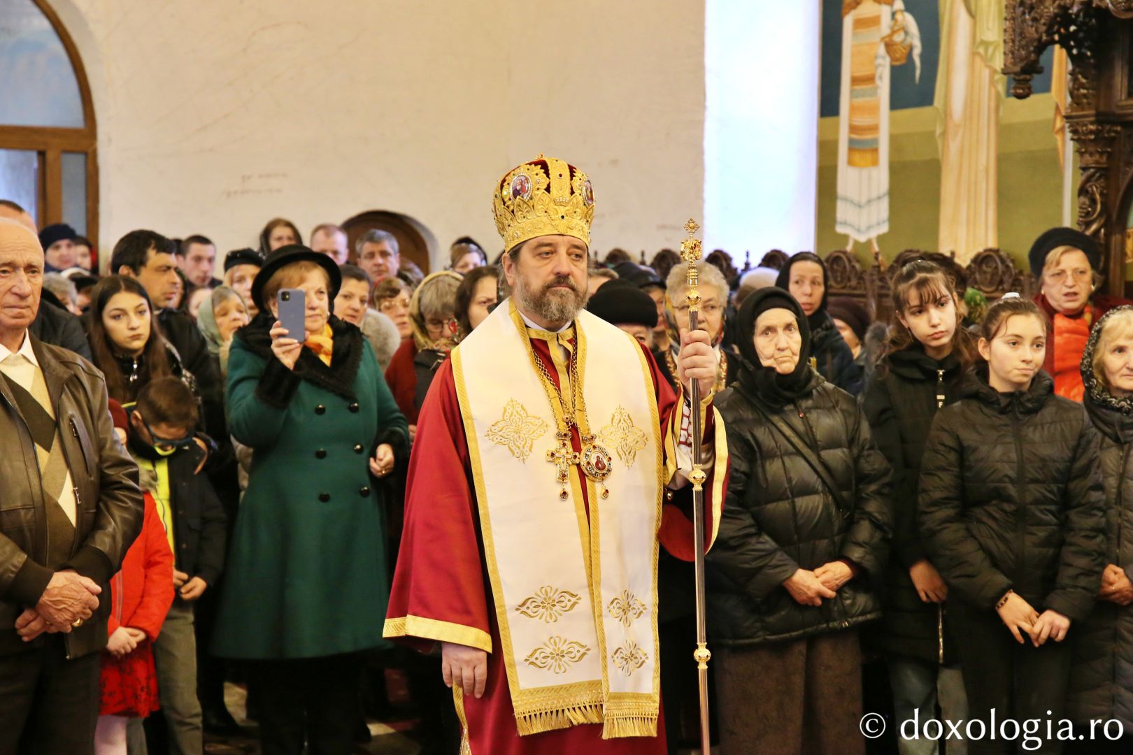 PS Nichifor Botoșăneanul, Episcop-vicar al Arhiepiscopiei Iașilor, la Parohia Vlădiceni din județul Neamț / Foto: Flavius Popa PS Nichifor Botoșăneanul, Episcop-vicar al Arhiepiscopiei Iașilor, la Parohia Vlădiceni din județul Neamț
