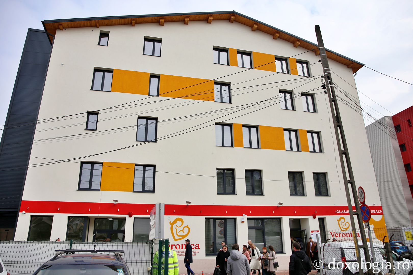 Clinica socio-medicală Veronica, parintele Dan Damaschin