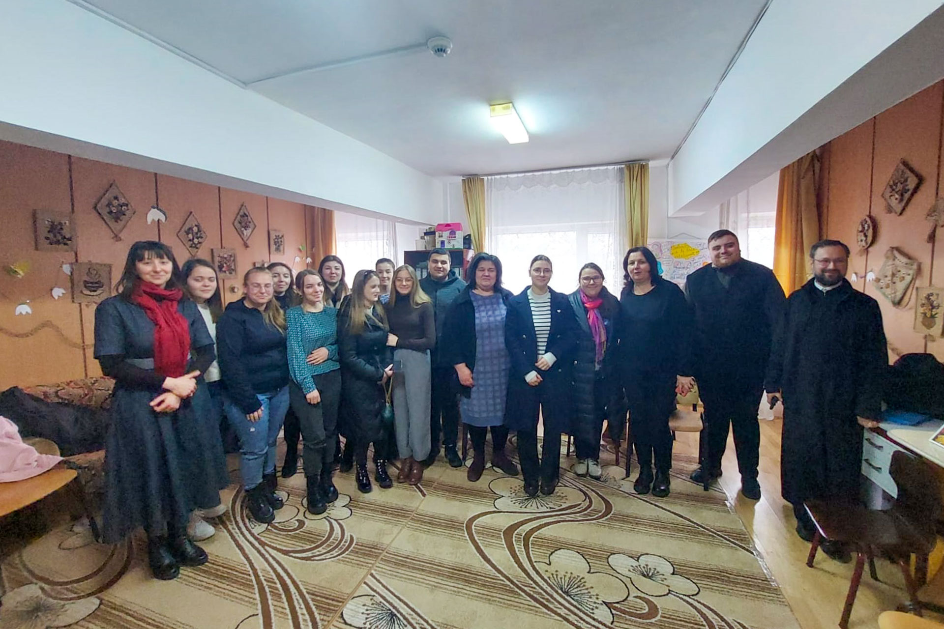 Studenţii teologi asistenţi sociali din Iași au marcat Ziua mondială a Asistenței Sociale