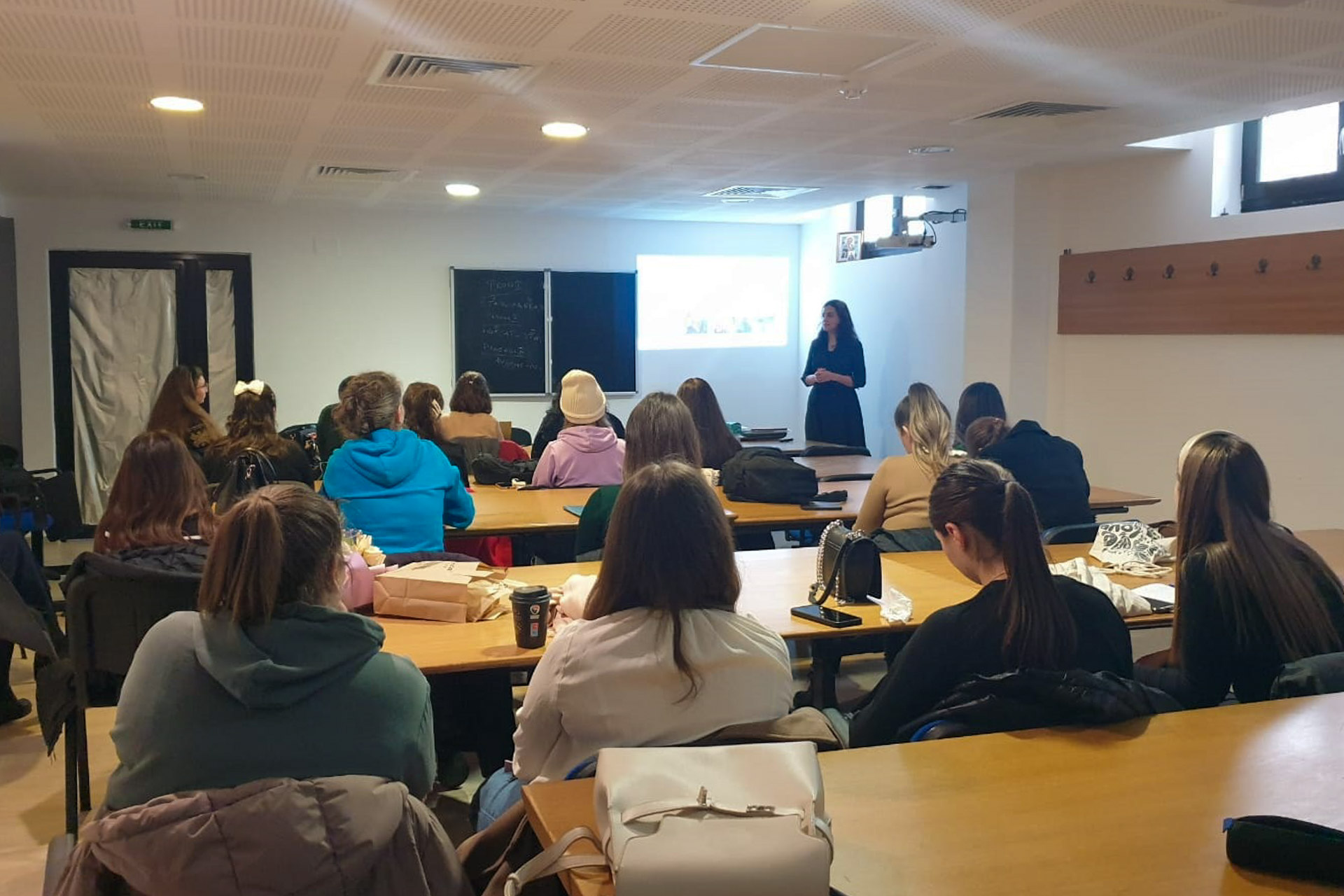 Studenţii teologi asistenţi sociali din Iași au marcat Ziua mondială a Asistenței Sociale