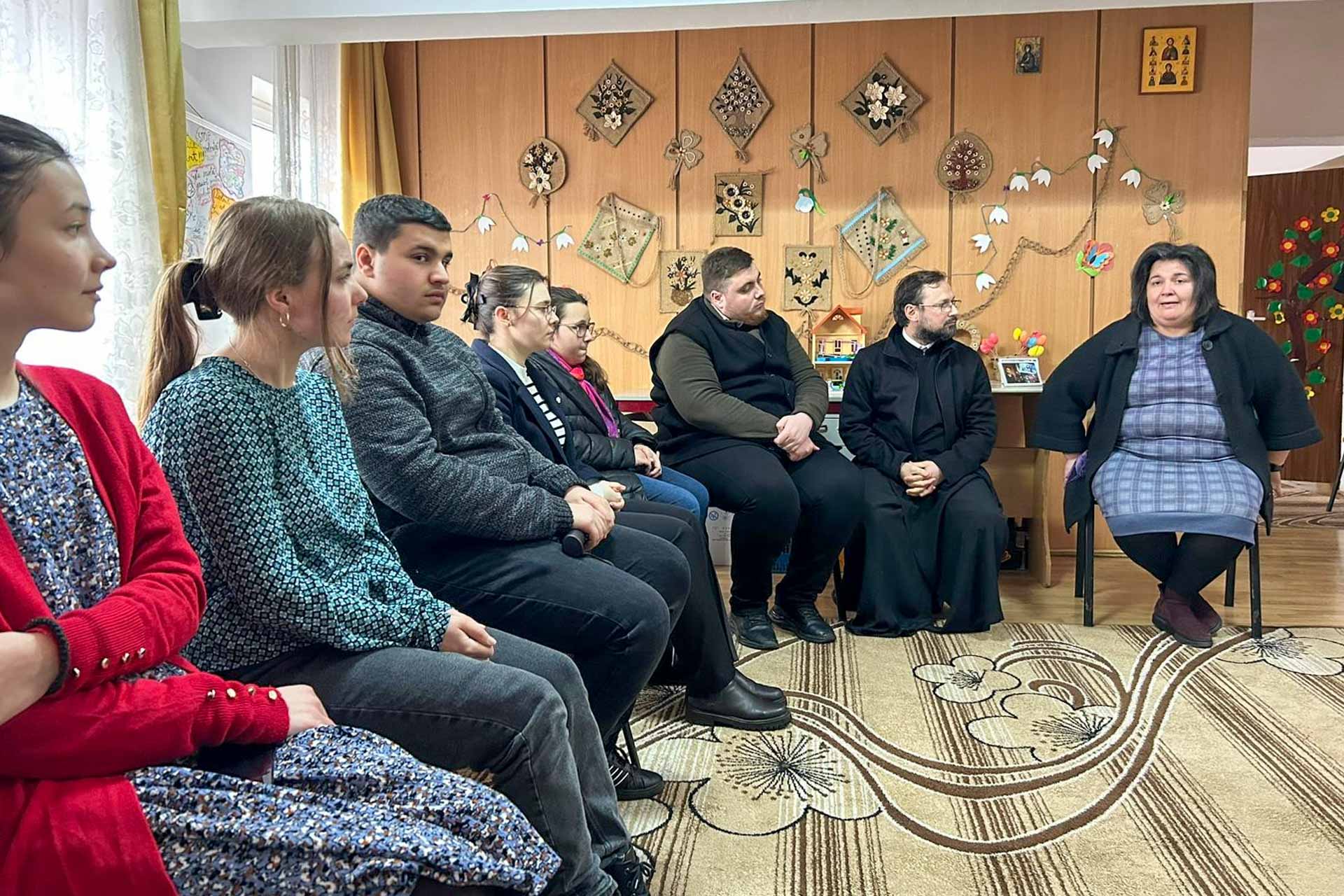 Studenţii teologi asistenţi sociali din Iași au marcat Ziua mondială a Asistenței Sociale