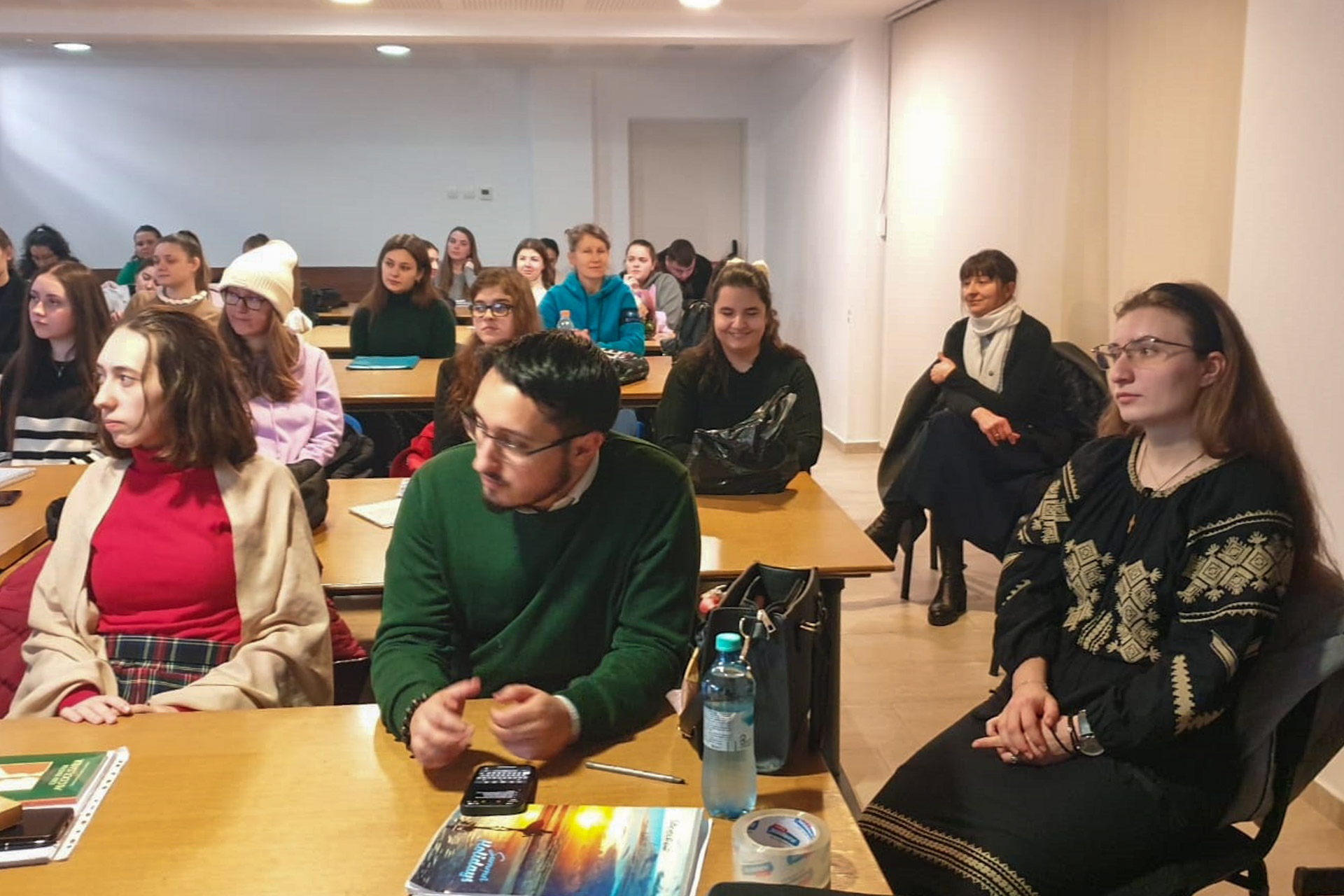 Studenţii teologi asistenţi sociali din Iași au marcat Ziua mondială a Asistenței Sociale