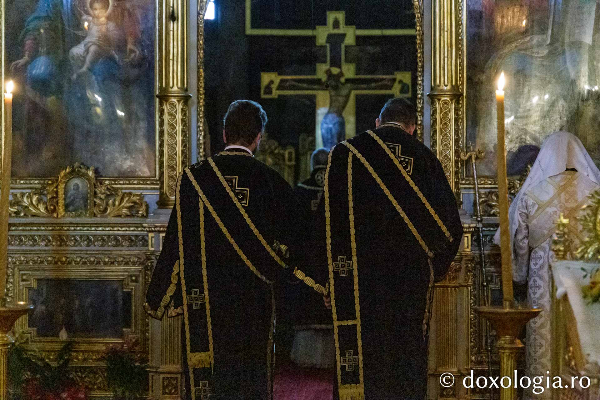 La înjumătățirea Postului IPS Teofan a săvârșit Liturghia Darurilor la Catedrala Mitropolitană din Iași