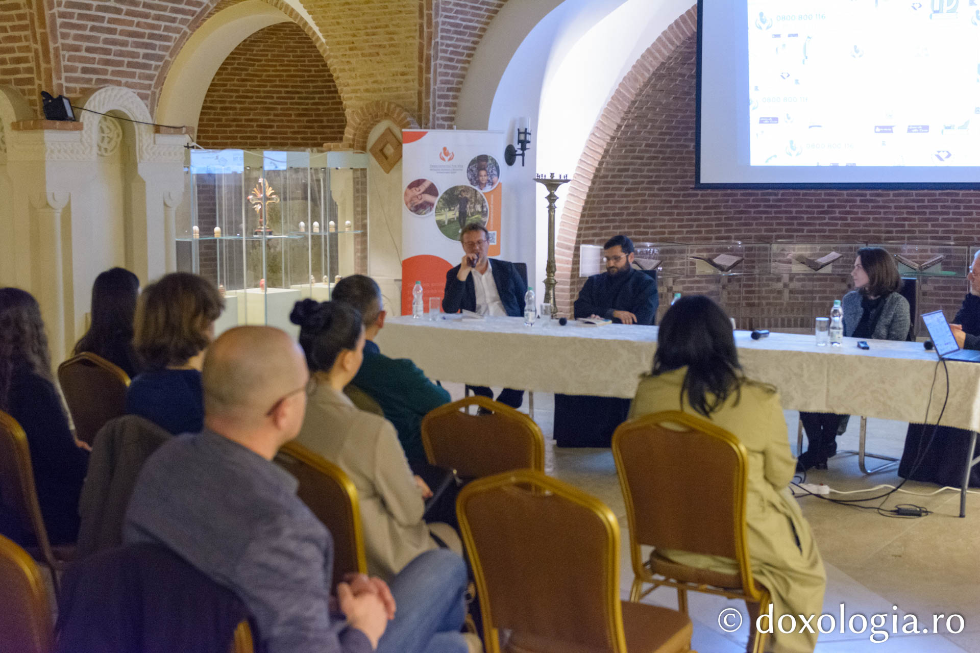 Lansarea cărții „Neplanificat” a autoarei Abby Johnson