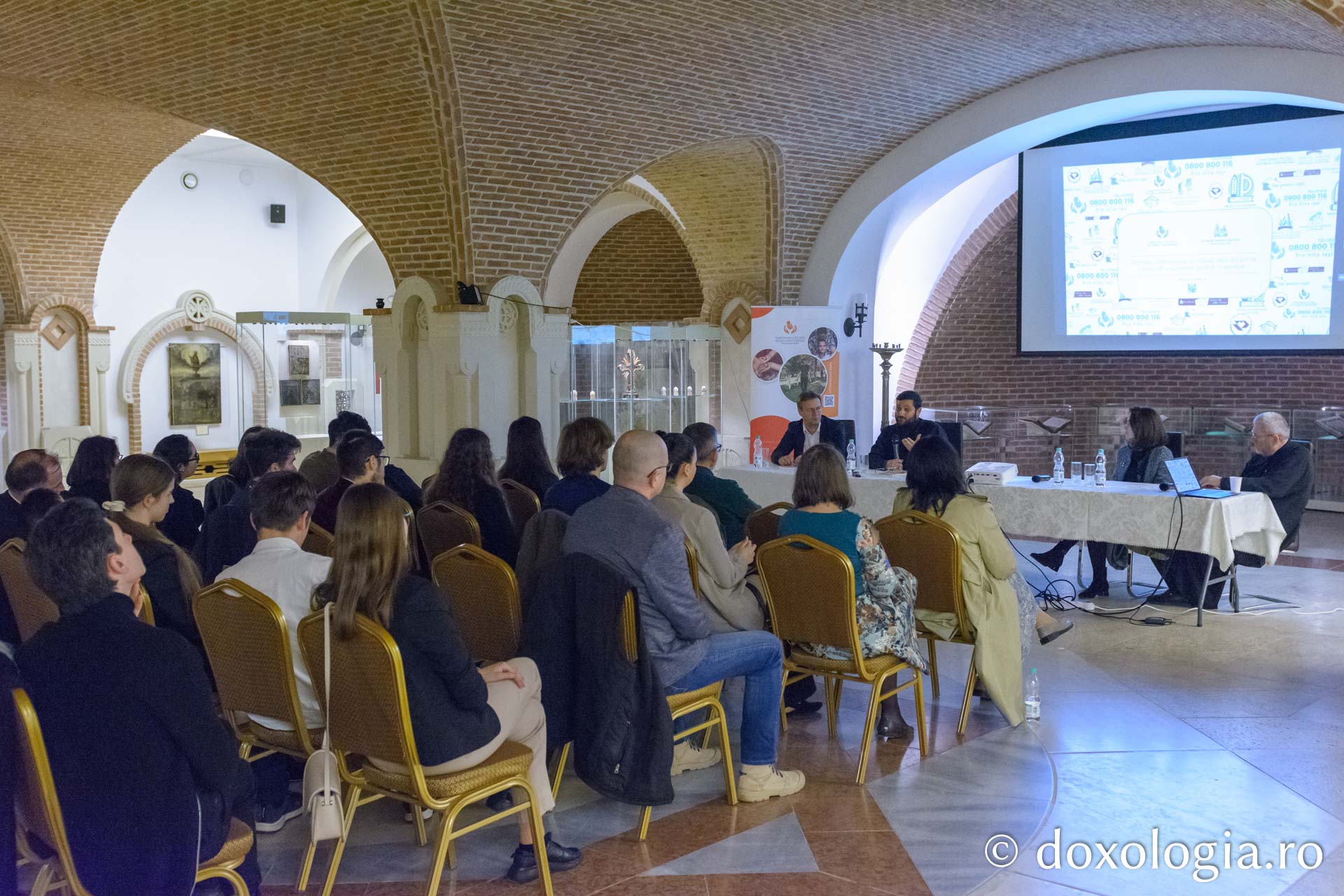 Lansarea cărții „Neplanificat” a autoarei Abby Johnson