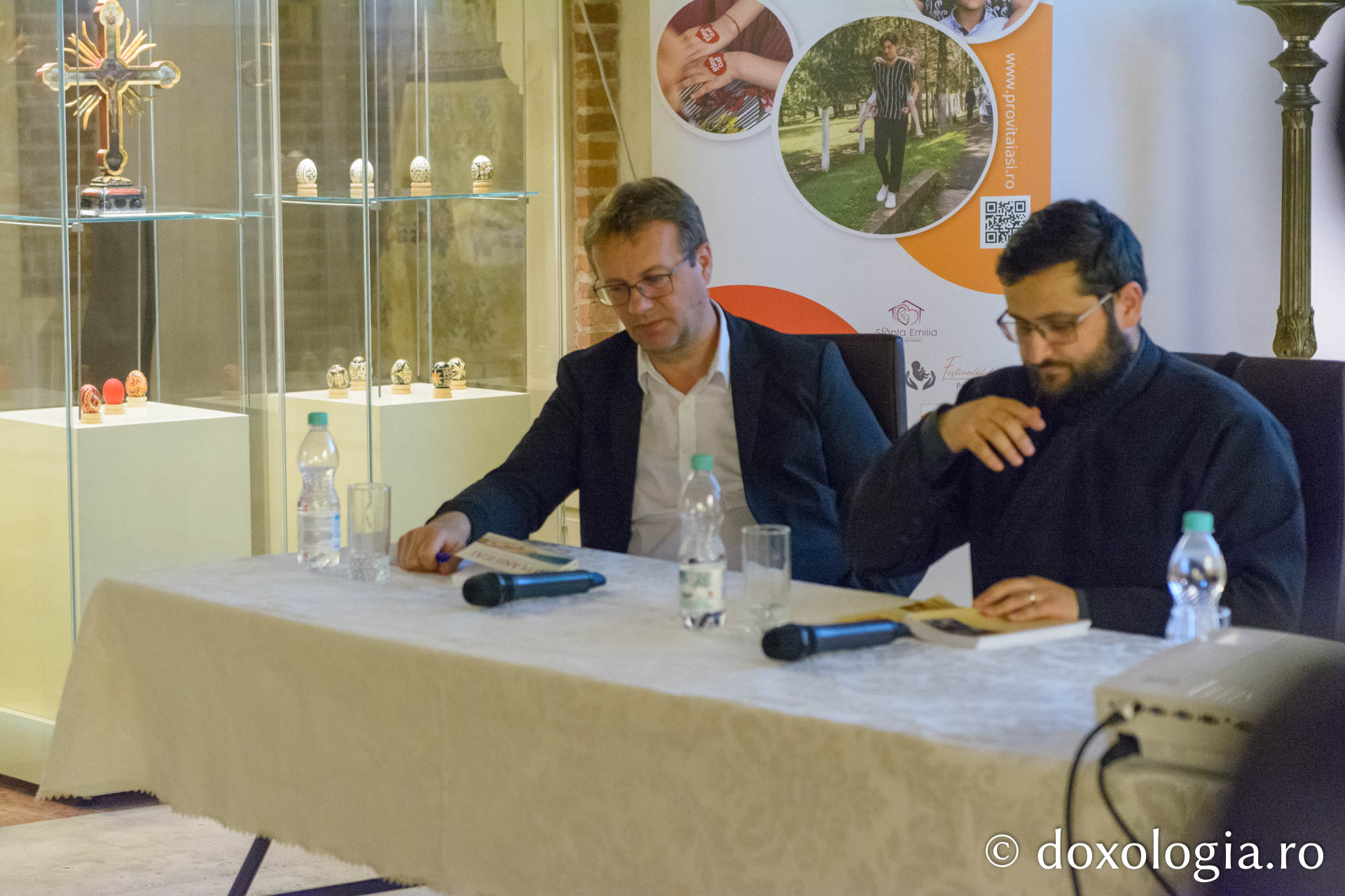 Lansarea cărții „Neplanificat” a autoarei Abby Johnson