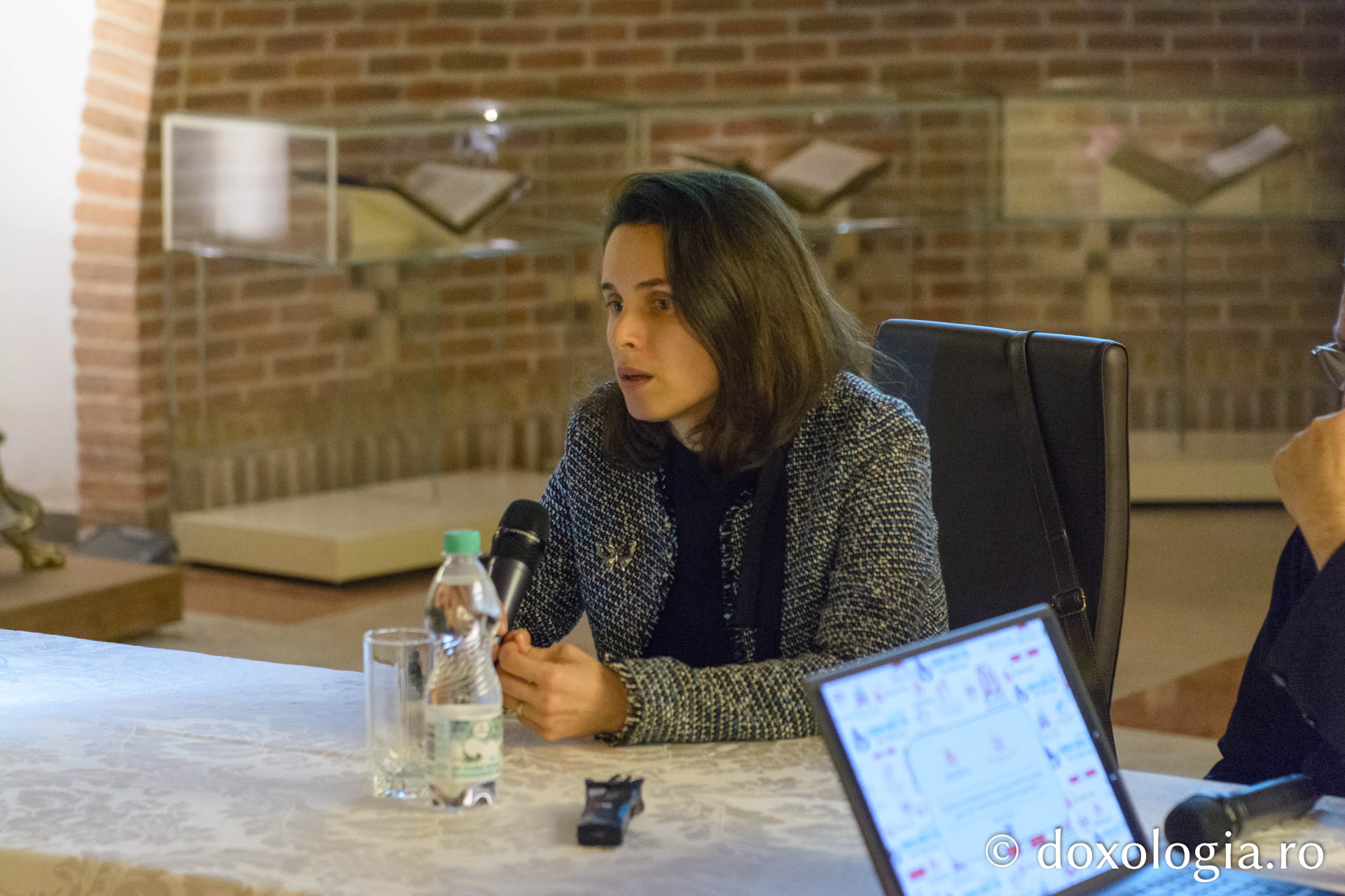 Lansarea cărții „Neplanificat” a autoarei Abby Johnson