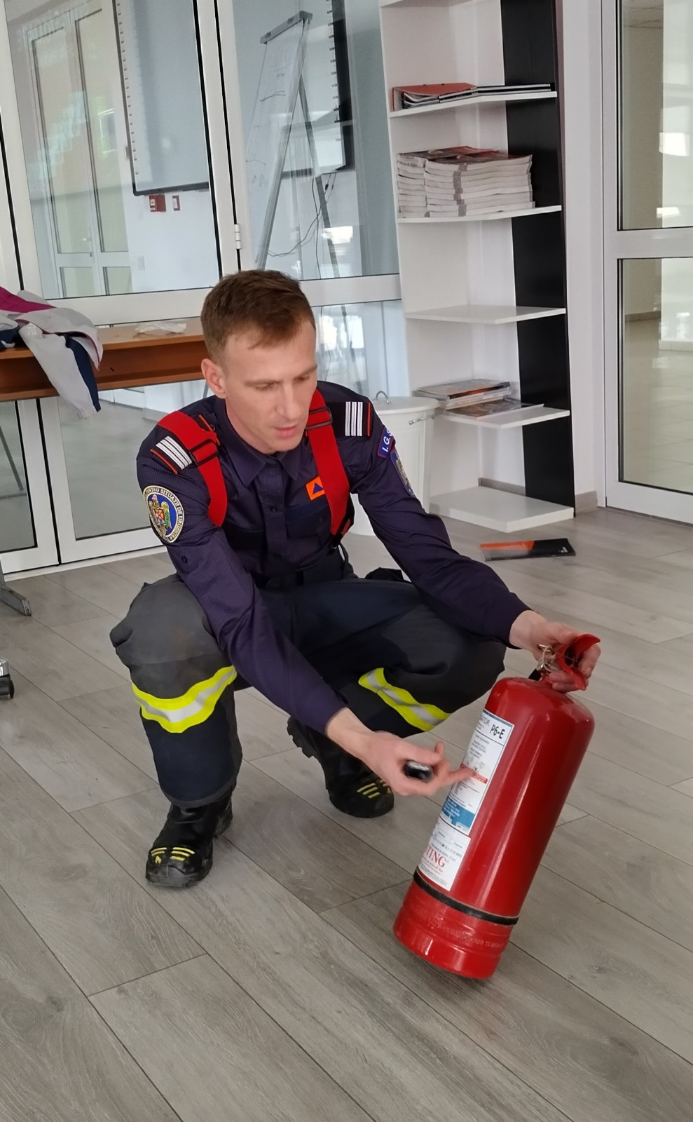 Activitate de prevenire în domeniul situațiilor de urgență la Editura și Tipografia Doxologia