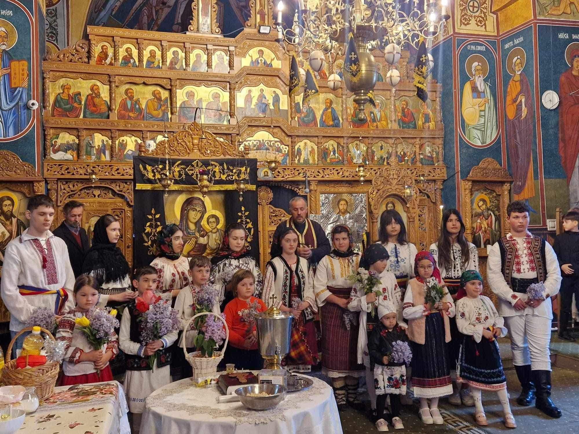 Taina Sfântului Maslu și activitate artistica la Parohia „Sfântul Nicolae” din Ghindăoani