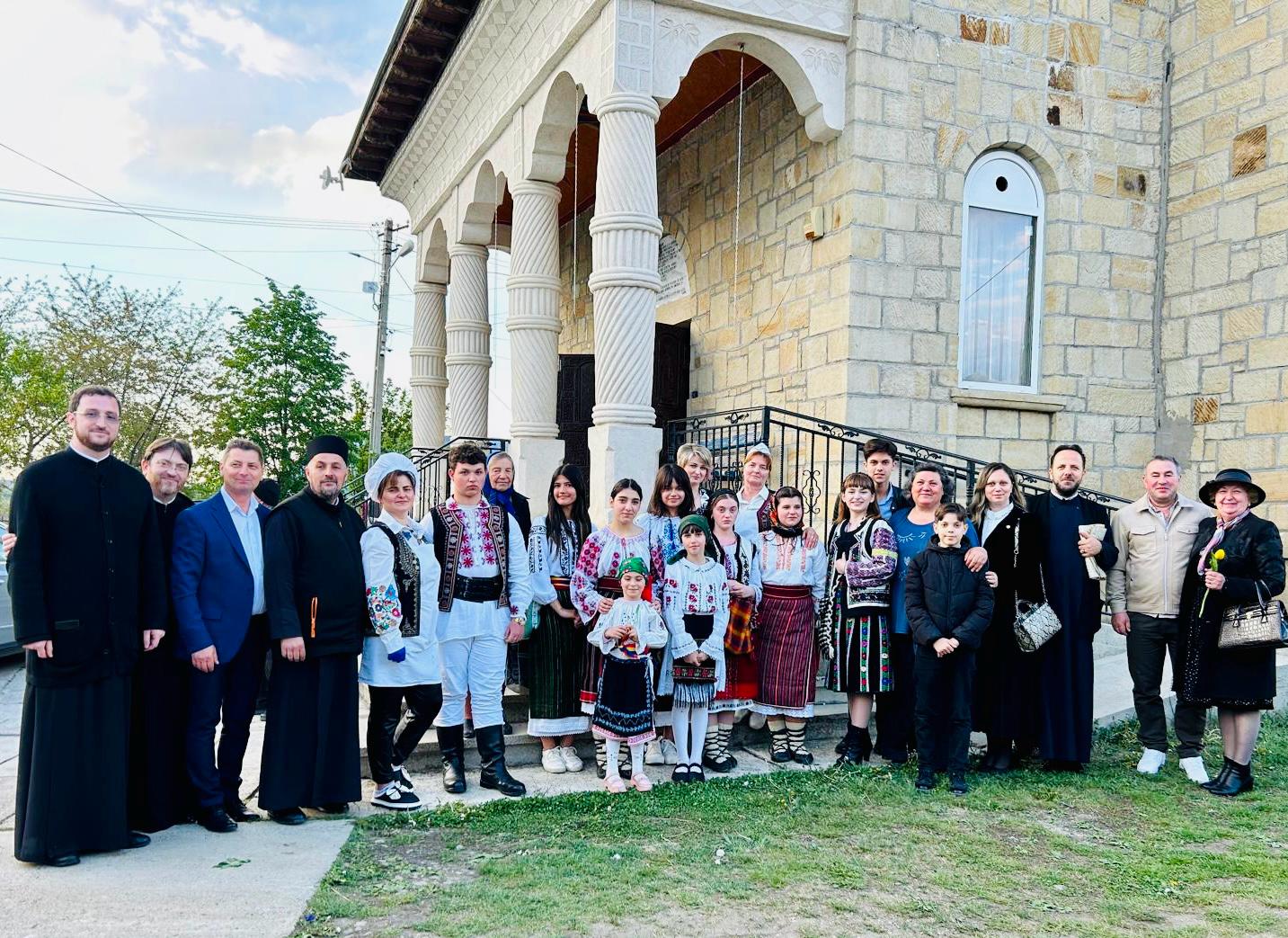 Taina Sfântului Maslu și activitate artistica la Parohia „Sfântul Nicolae” din Ghindăoani