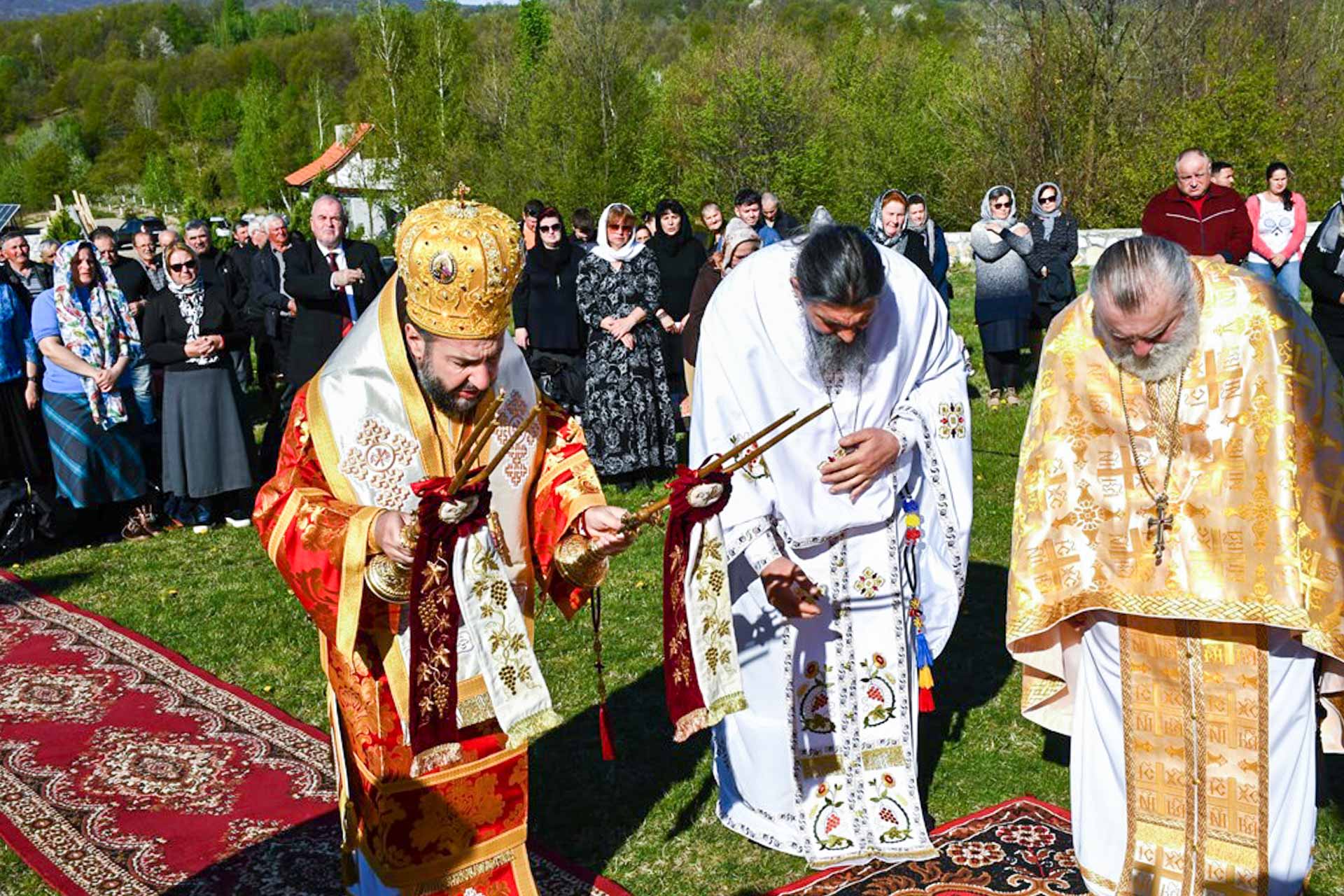 Binecuvântare pentru obștea Mănăstirii „Înălțarea Sfintei Cruci” – Petroșnița