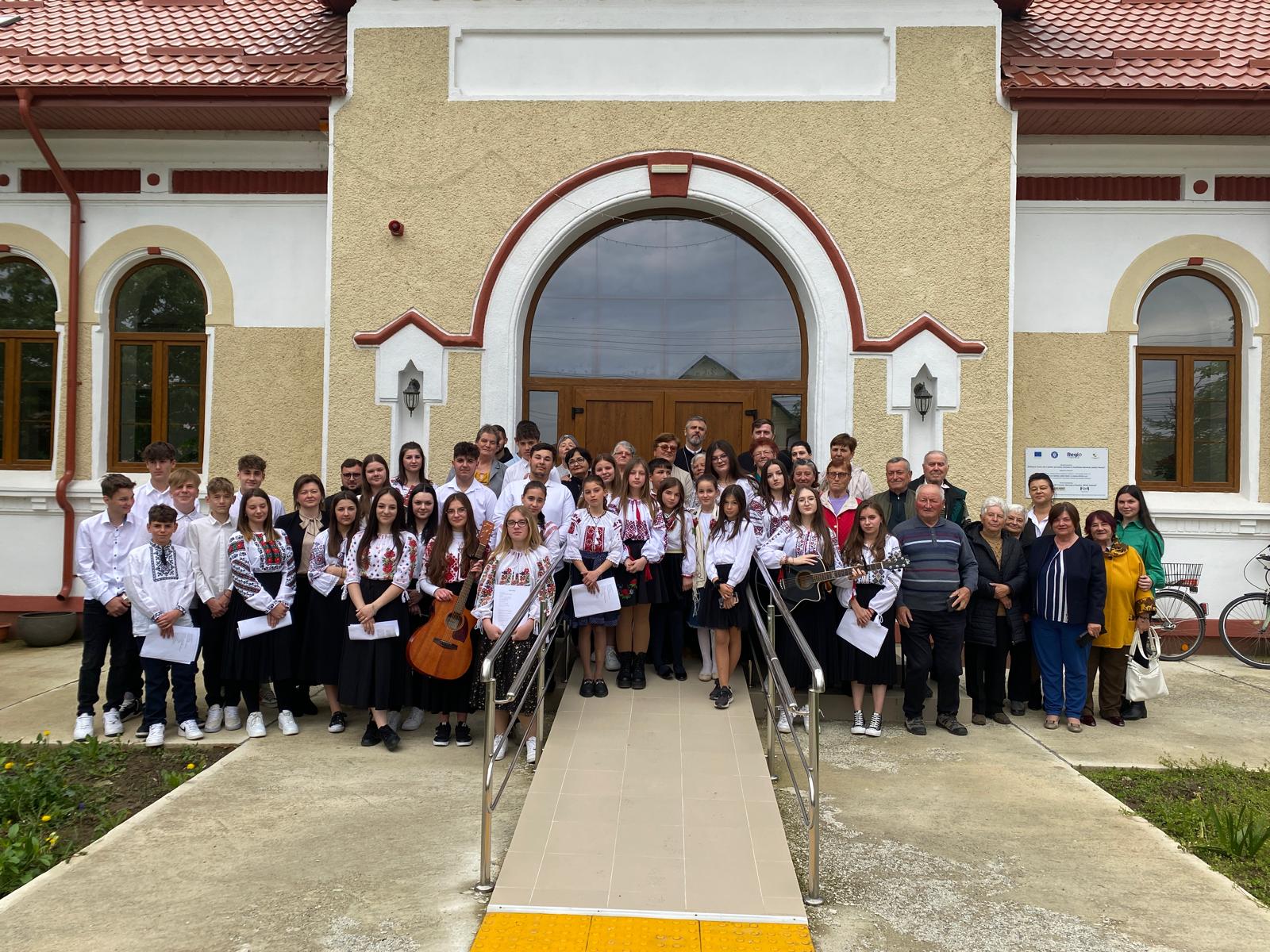 Expoziție de ouă încondeiate în cadrul evenimentului „Lumină din suflet de copil”