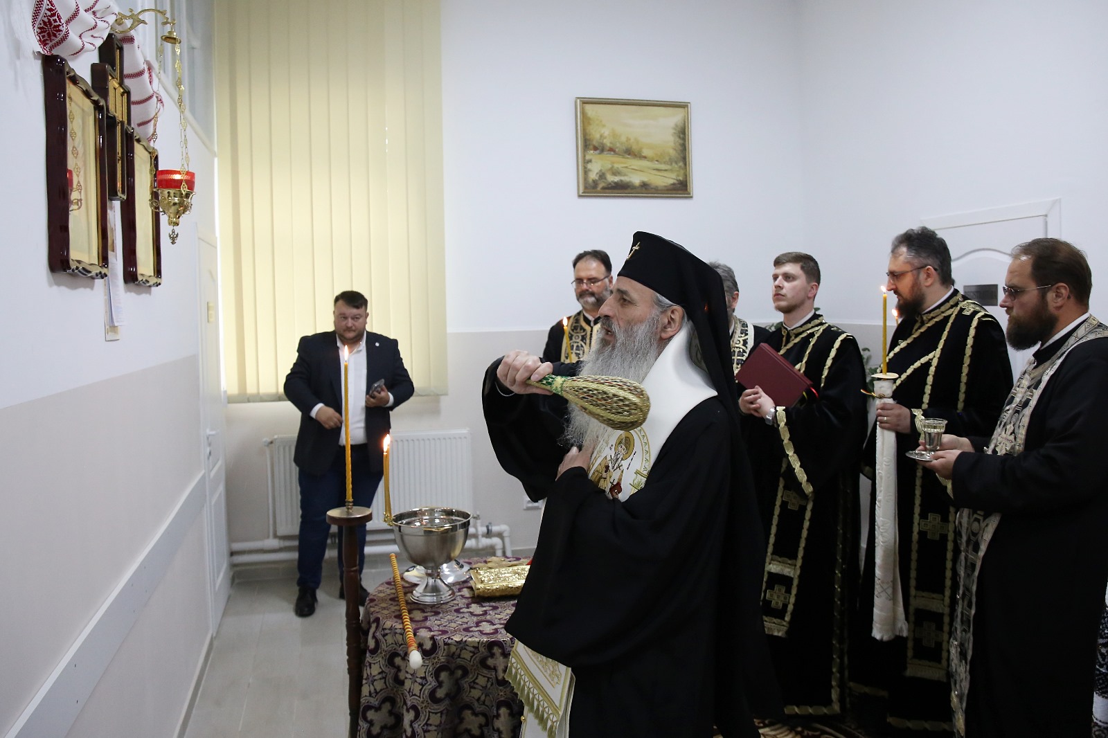 Mitropolitul Moldovei și Bucovinei, alături de medicii și pacienții Spitalului de Psihiatrie Pădureni-Grajduri