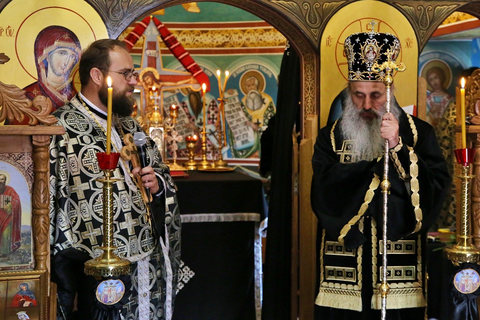 Mitropolitul Moldovei și Bucovinei, alături de medicii și pacienții Spitalului de Psihiatrie Pădureni-Grajduri