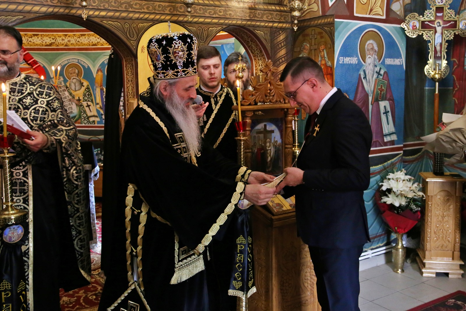 Mitropolitul Moldovei și Bucovinei, alături de medicii și pacienții Spitalului de Psihiatrie Pădureni-Grajduri